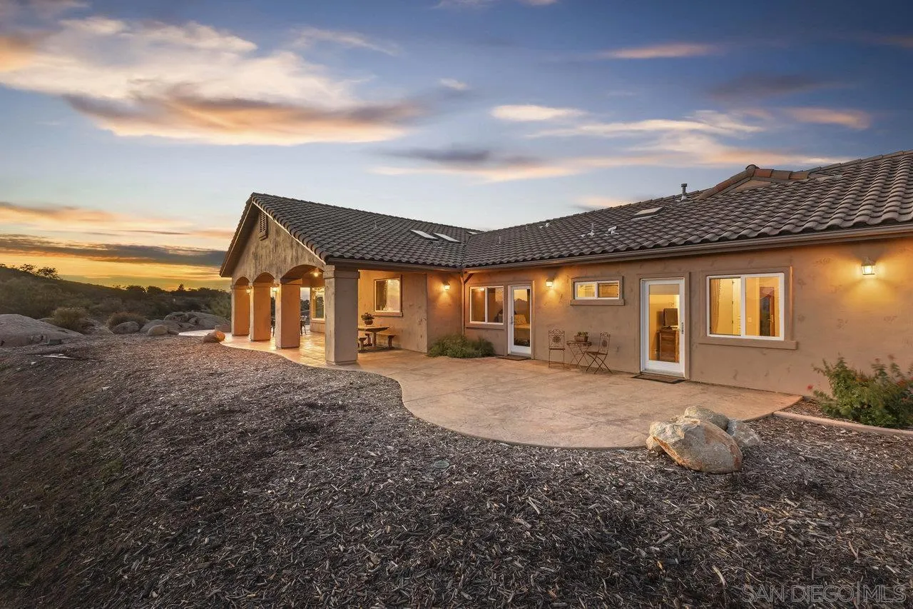 https://cdn.realtyfeed.com/cdn/127/250041717/9dfa7704d69c672fcbbb91aeba9f37eb.webp