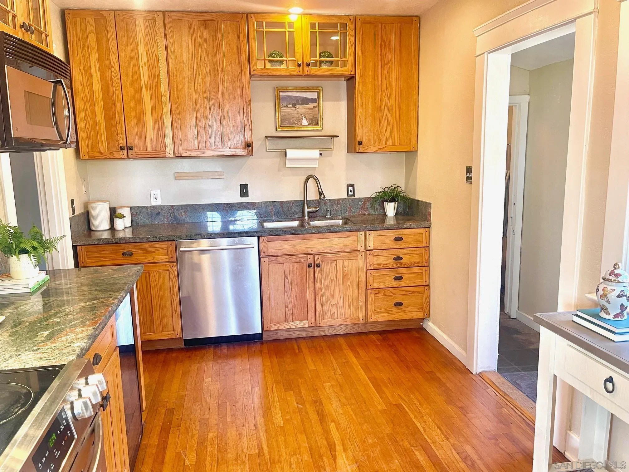 https://cdn.realtyfeed.com/cdn/127/250041719/e5429090c356549d806227cd3b10a503.webp