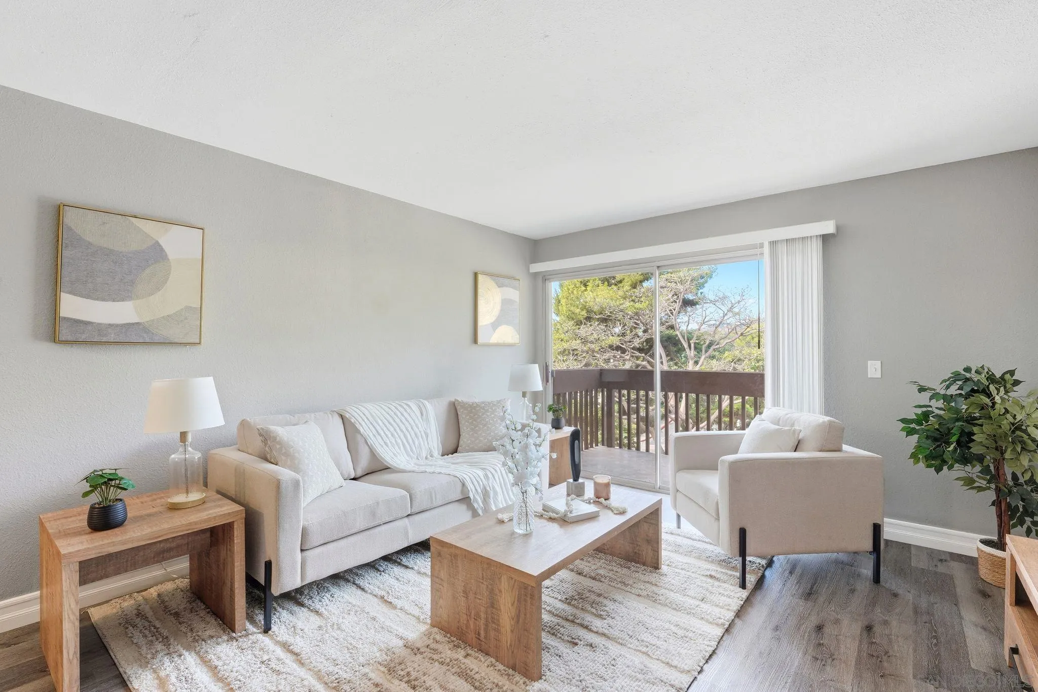 Photo #2: 250041720 Listing 