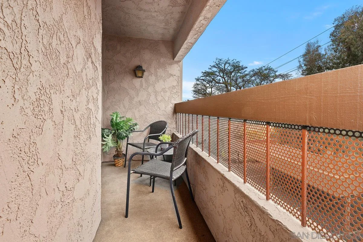 https://cdn.realtyfeed.com/cdn/127/250041726/60cdd2e18e1431bcbcbb538f48fa155a.webp