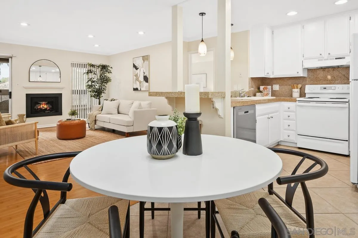 https://cdn.realtyfeed.com/cdn/127/250041726/96fc056cbf4a3e7f21b44abe9f36932f.webp