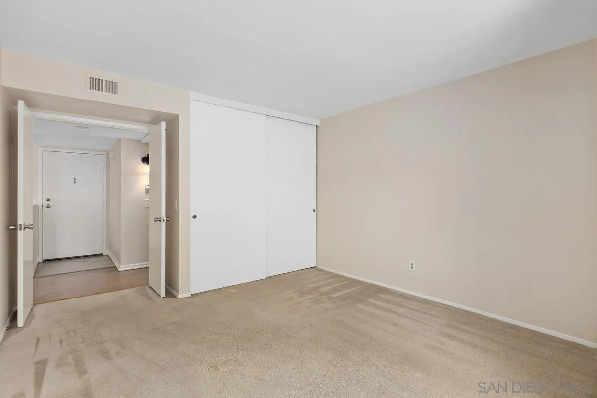 https://cdn.realtyfeed.com/cdn/127/250041726/c5b697a6c7b4f75ef84b1c135b585536.webp