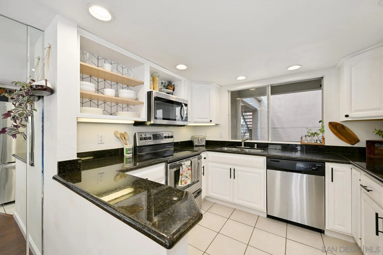 https://cdn.realtyfeed.com/cdn/127/250041729/4b112c1d39f08f32a2fb46d67314d6c8.webp