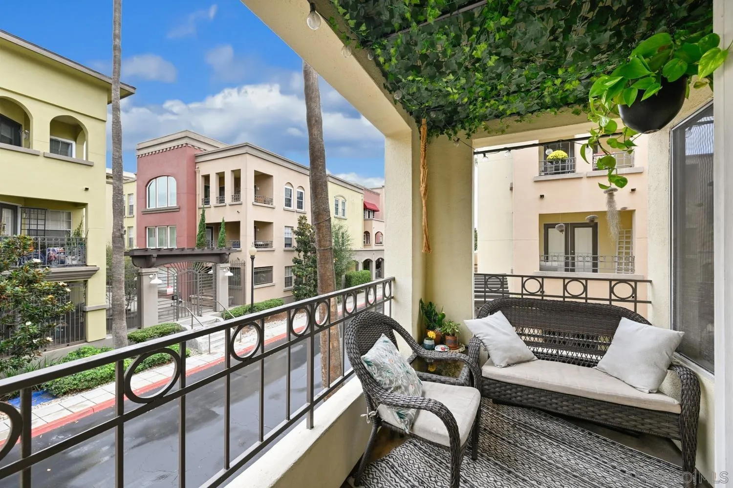 https://cdn.realtyfeed.com/cdn/127/250041729/8d557ccf1212e46041733a399ce7535c.webp