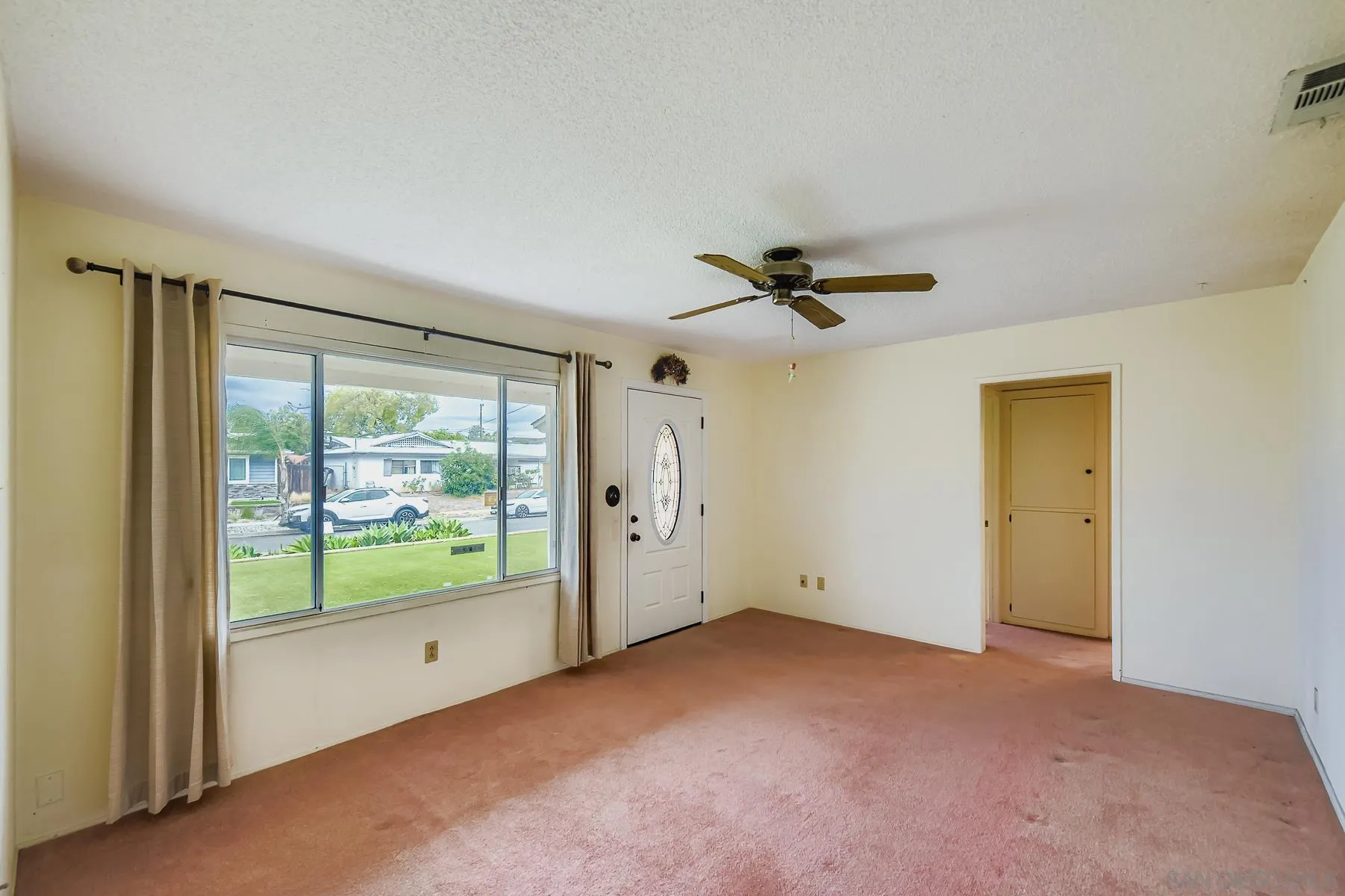 https://cdn.realtyfeed.com/cdn/127/250041730/21c84bd811cc725d1d43cb38771a90bc.webp