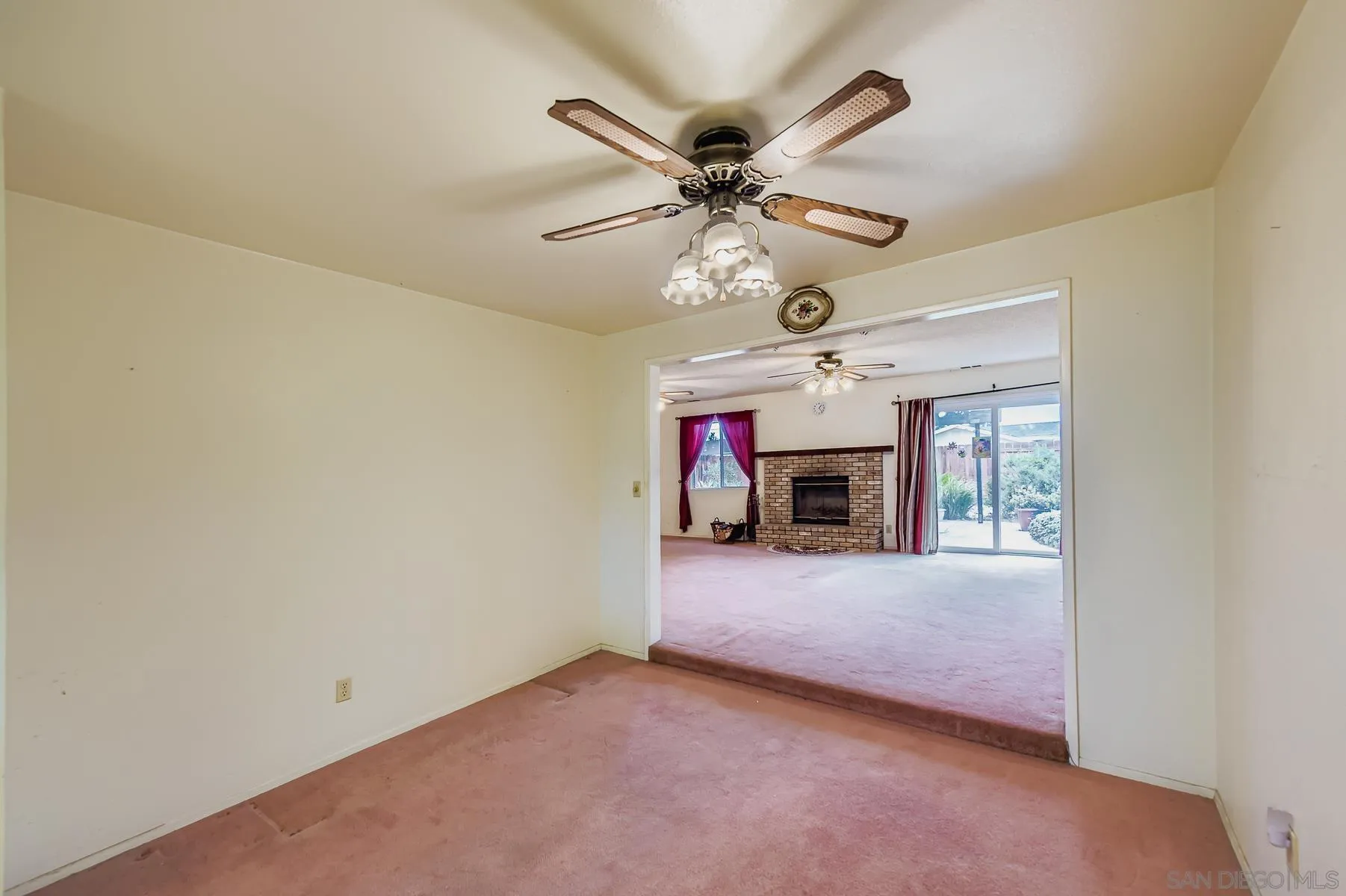 https://cdn.realtyfeed.com/cdn/127/250041730/3b34165b00ad7a25d61149db4f30b3fb.webp