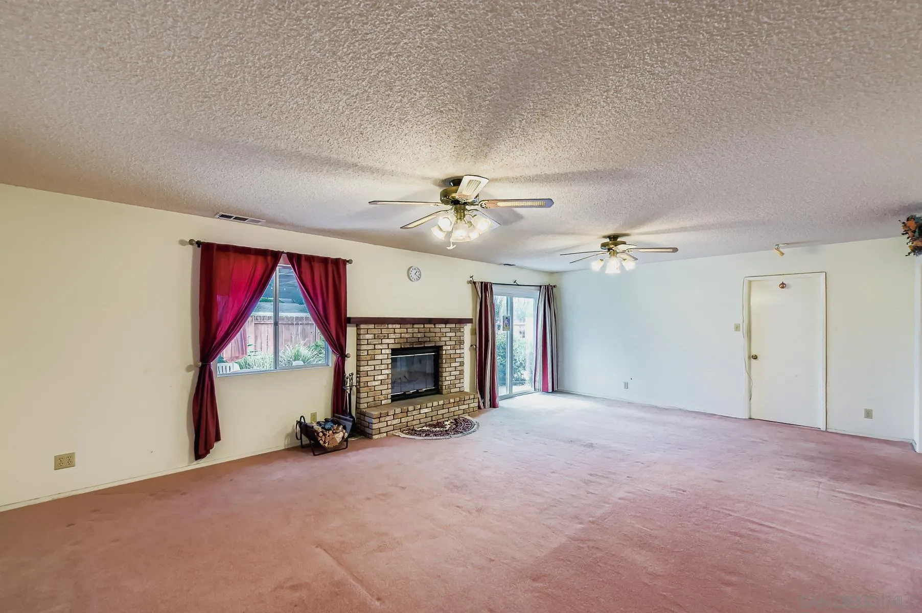 https://cdn.realtyfeed.com/cdn/127/250041730/477bed8d46d2bcee2b3f4d7b84dce9a0.webp