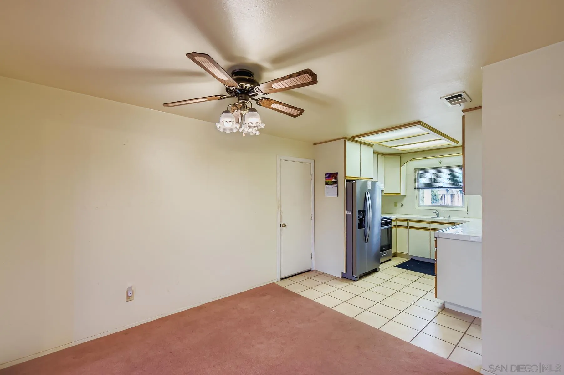 https://cdn.realtyfeed.com/cdn/127/250041730/a0d6d9805c0a77e13f71f862d8a8a8bc.webp