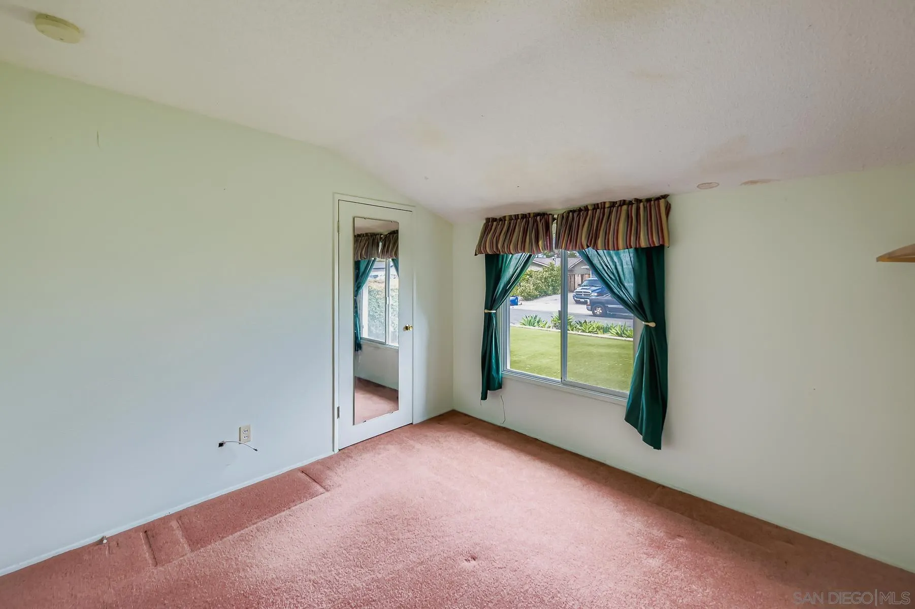 https://cdn.realtyfeed.com/cdn/127/250041730/ffd267c4c7a97f8f80fa9be9446df458.webp