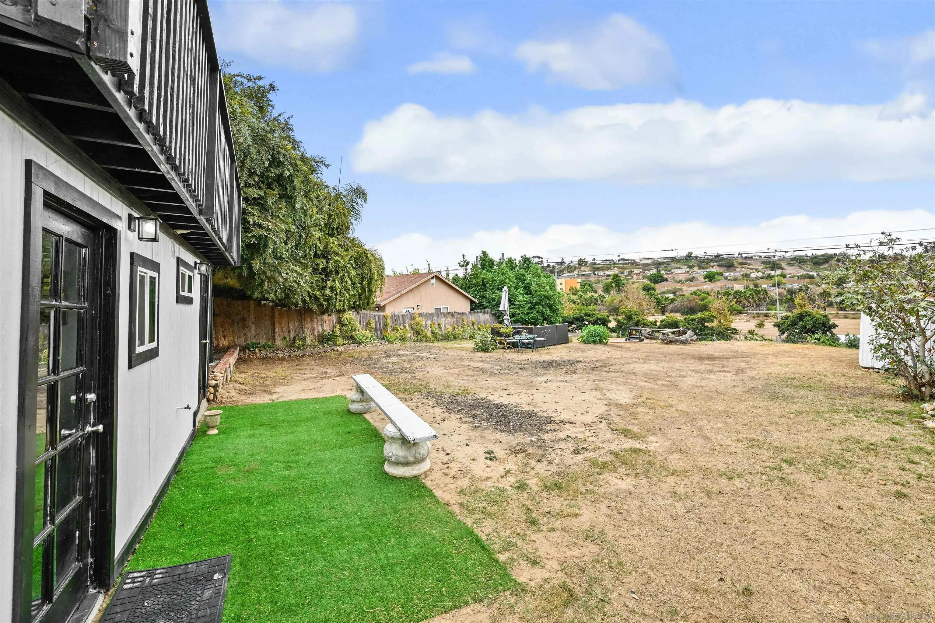 https://cdn.realtyfeed.com/cdn/127/250041738/3411686eca4b6b9131b23a47f4a6739f.webp