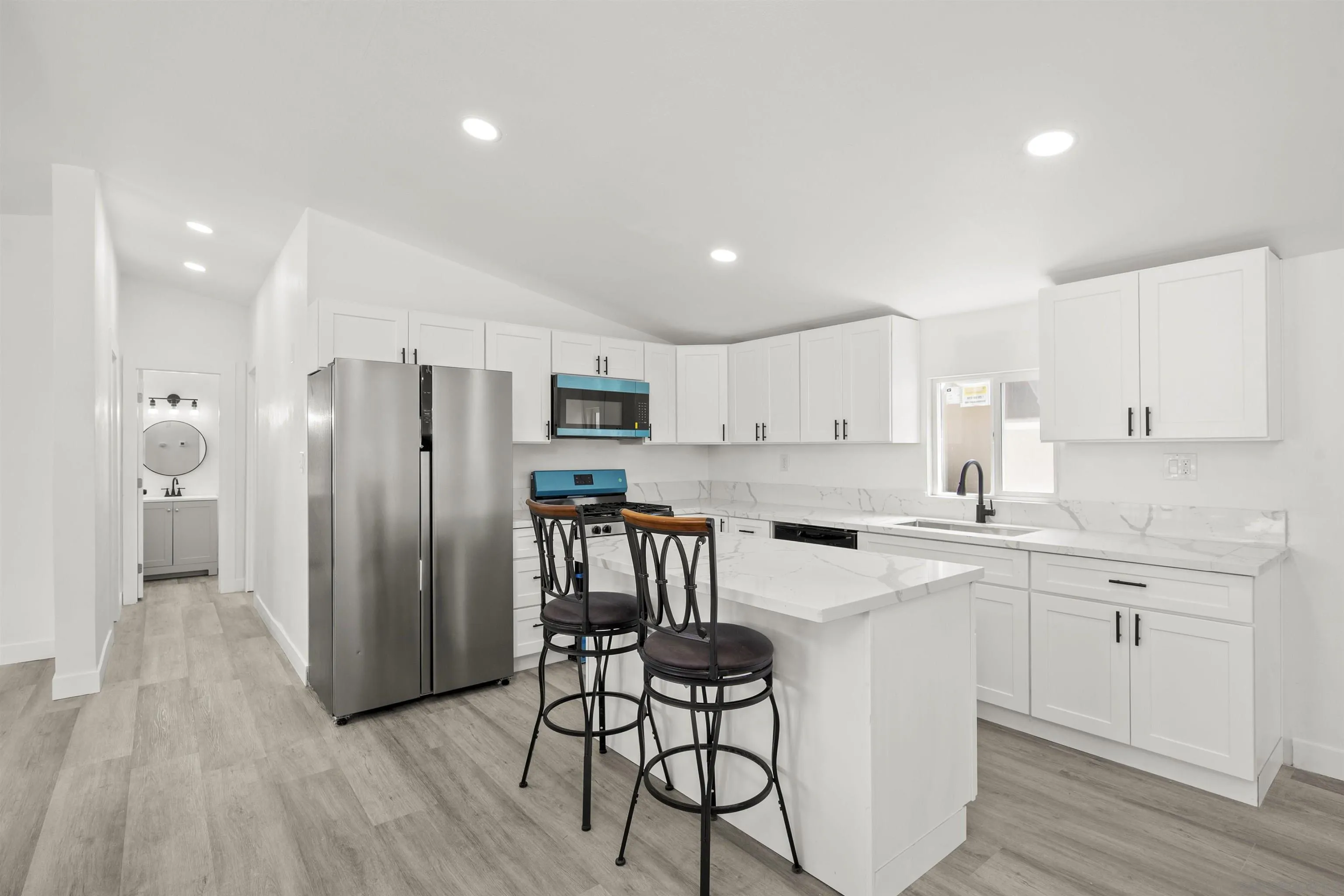 https://cdn.realtyfeed.com/cdn/127/250041743/897f07354a6940c97ed20adb8a525355.webp