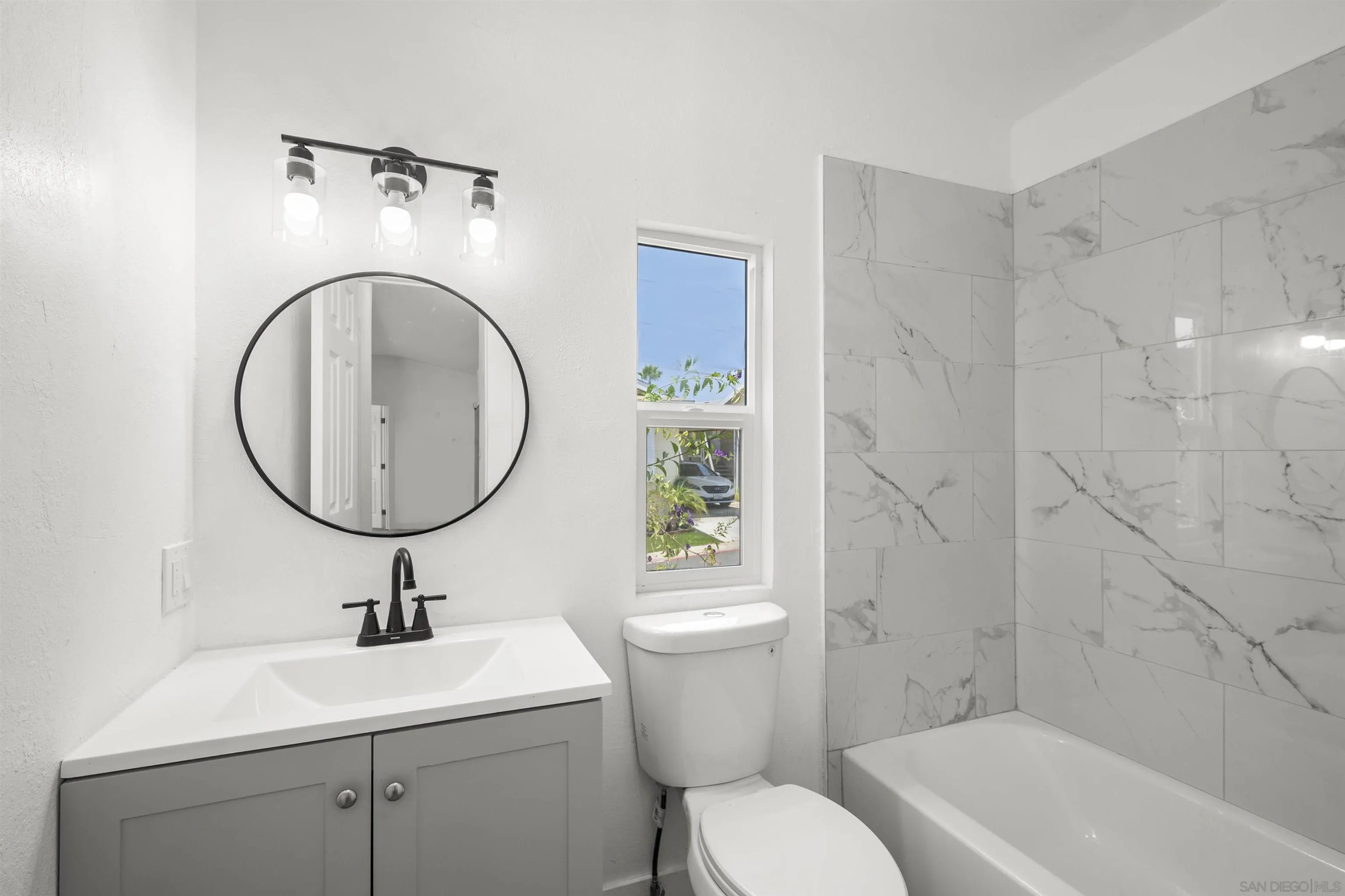 https://cdn.realtyfeed.com/cdn/127/250041743/f9b2939899dc1d95f5ee50b3a3c29486.webp