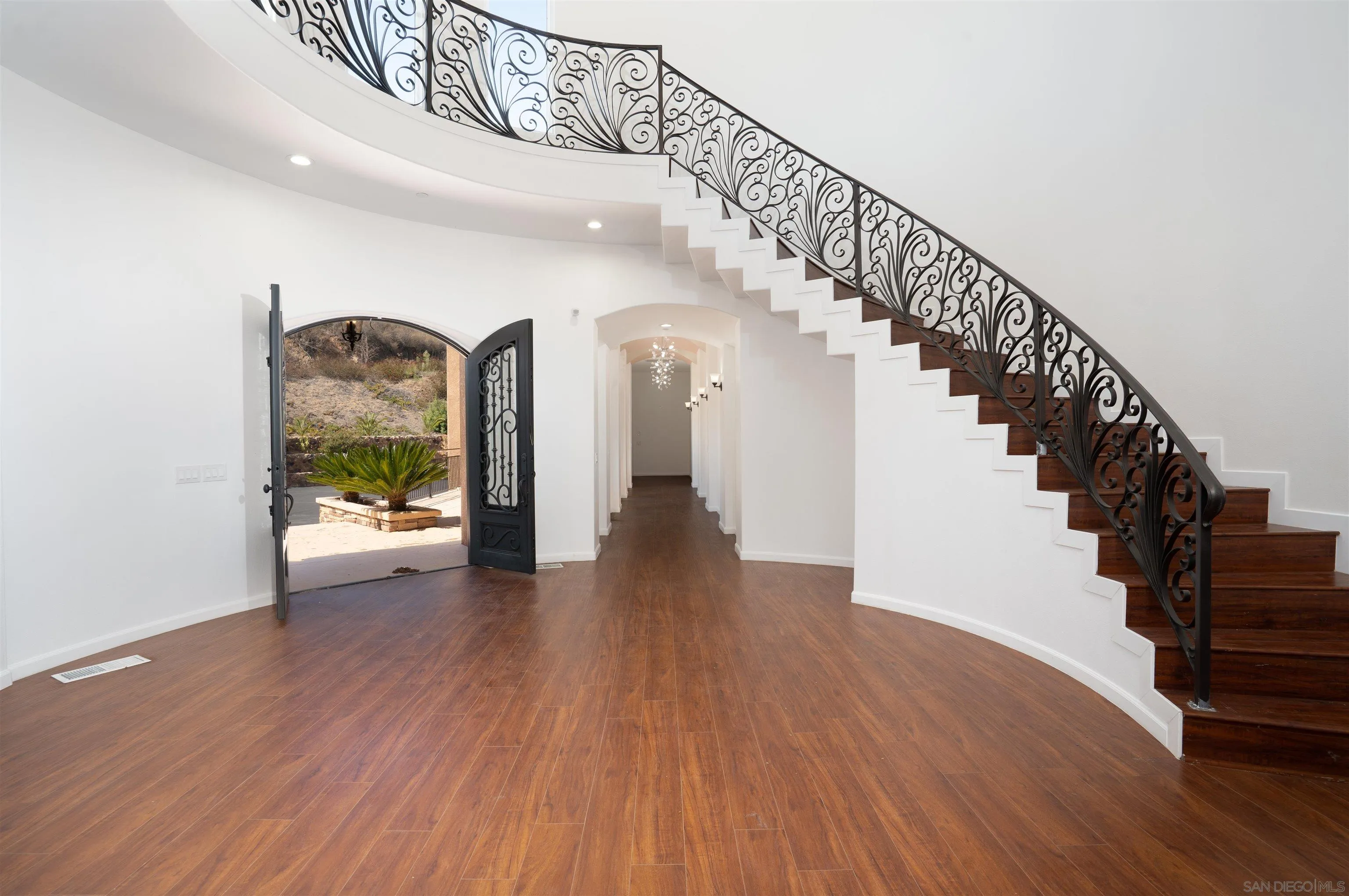 https://cdn.realtyfeed.com/cdn/127/250041748/442dfefde9c1e35b56766201819b00e3.webp