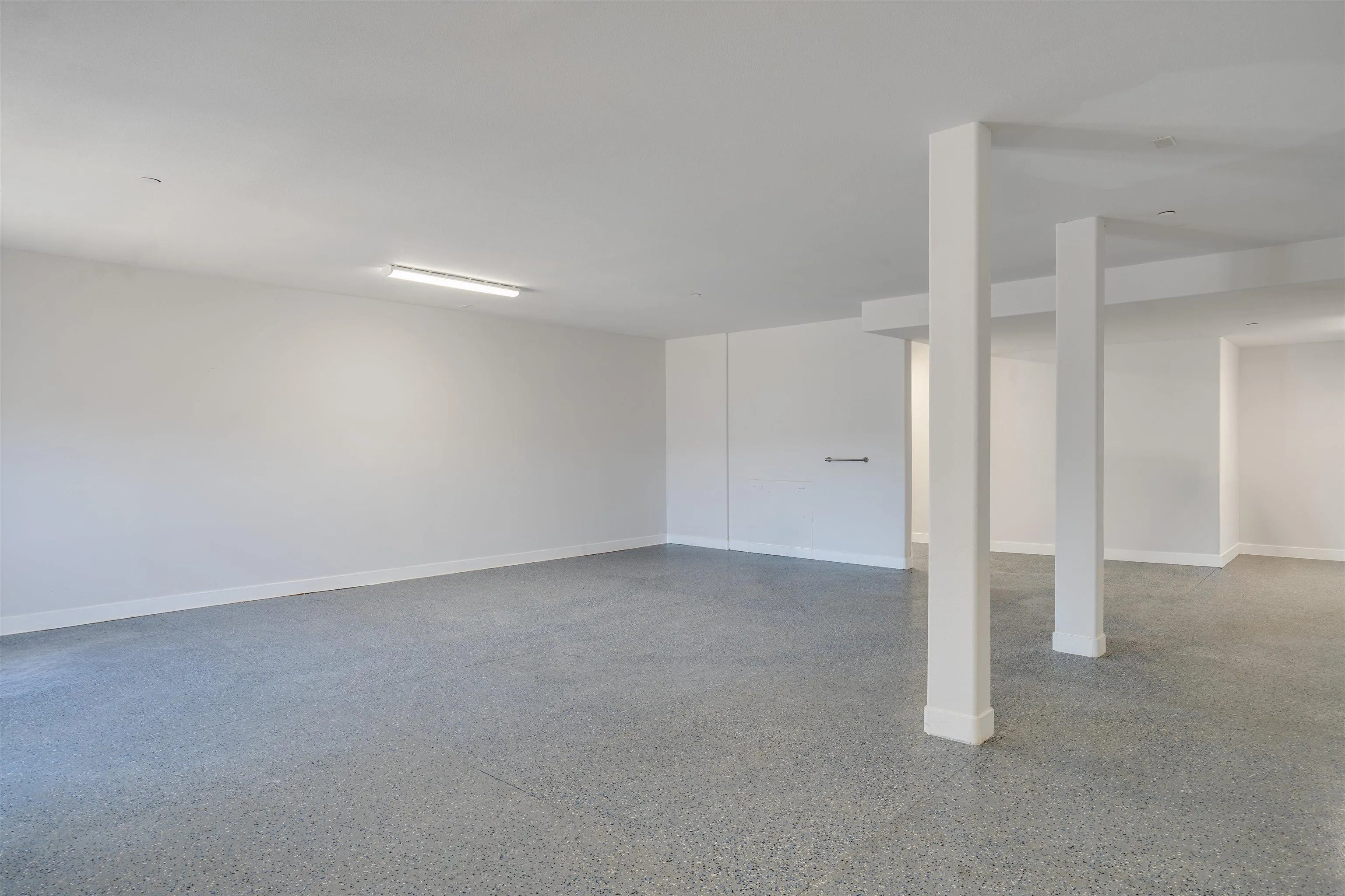 https://cdn.realtyfeed.com/cdn/127/250041748/4e12d32f425b3954b7c961f153816305.webp