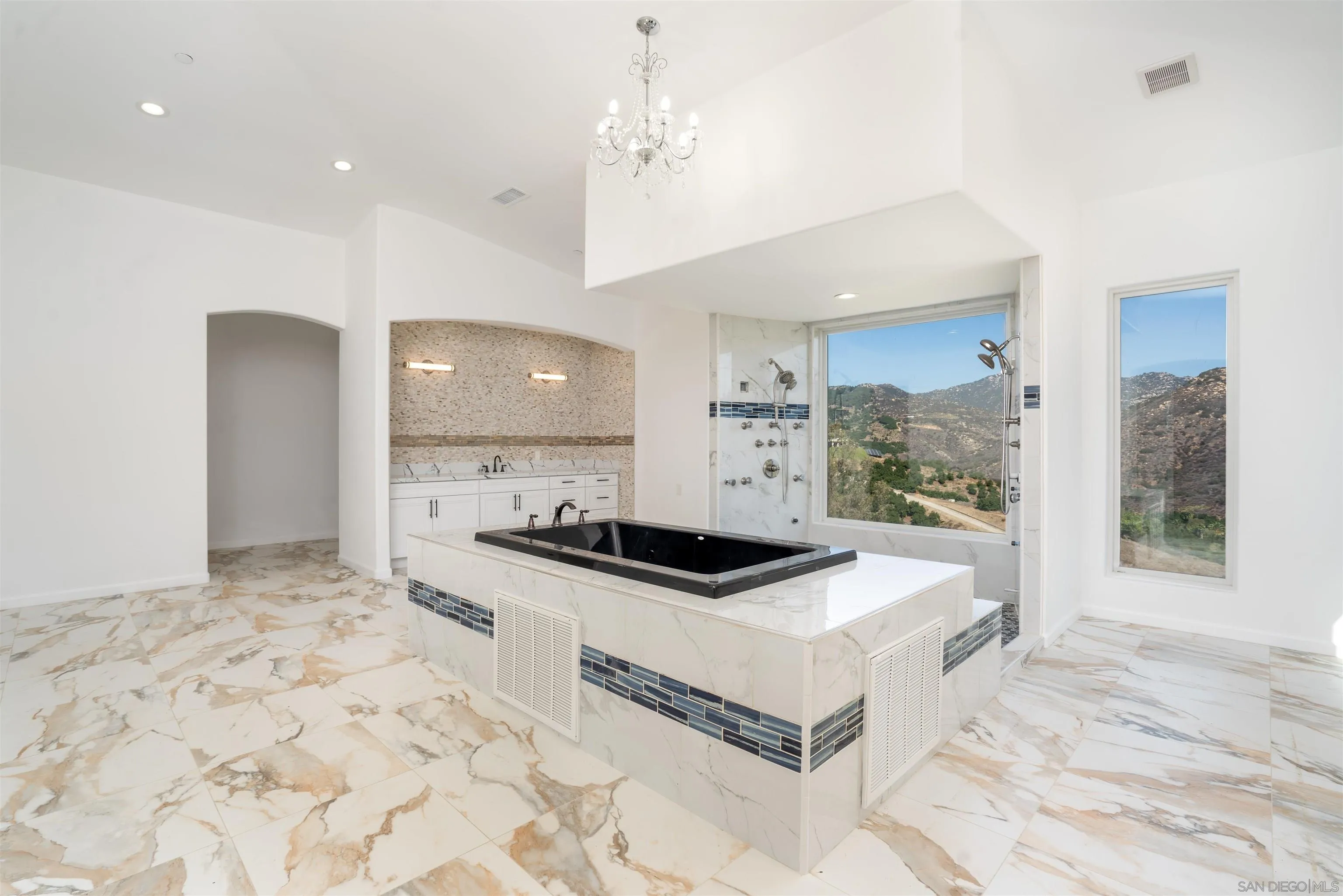 https://cdn.realtyfeed.com/cdn/127/250041748/6577e872f0aa2084d3837b29f8a58e60.webp