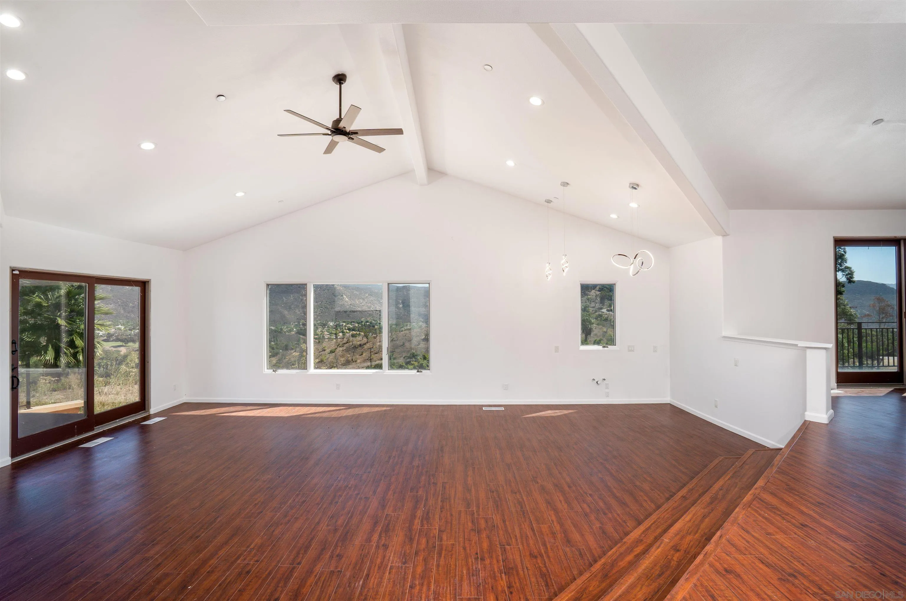 https://cdn.realtyfeed.com/cdn/127/250041748/c195b23c90a45d4298c8b16b3dadf755.webp