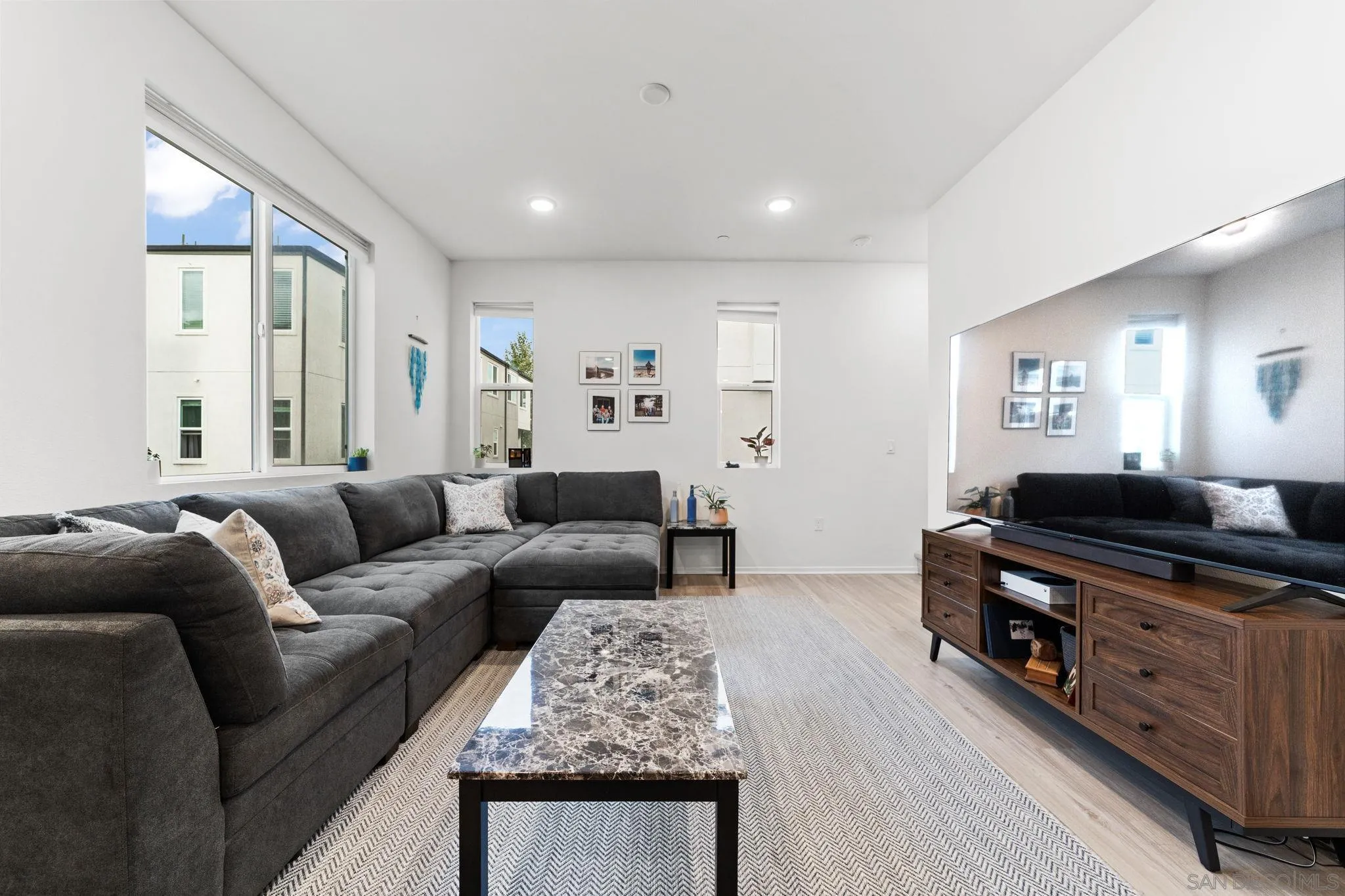 Photo #4: 250041750 Listing 