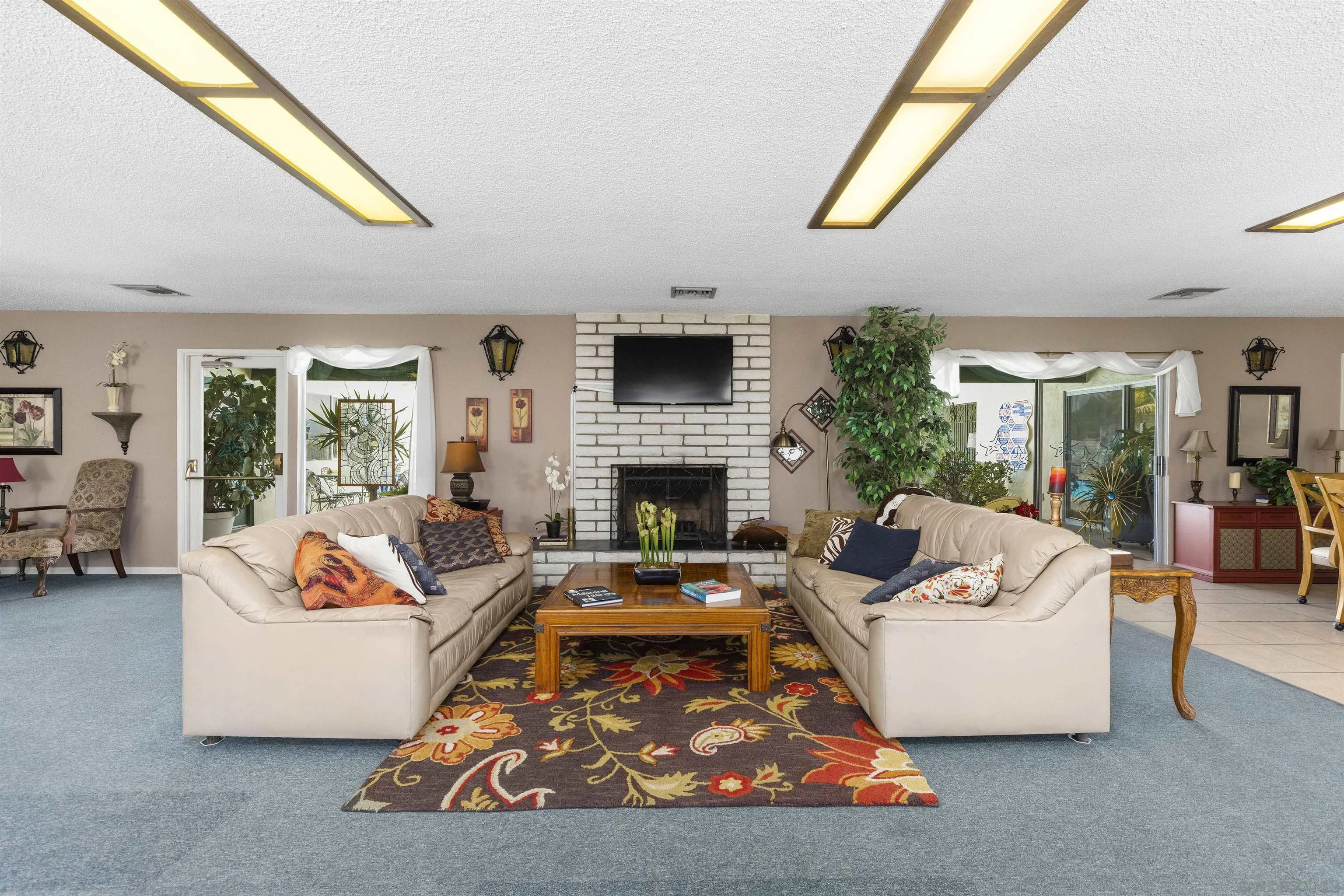 https://cdn.realtyfeed.com/cdn/127/250041754/ca2333416c1d103f9c93b982c1502ac8.webp