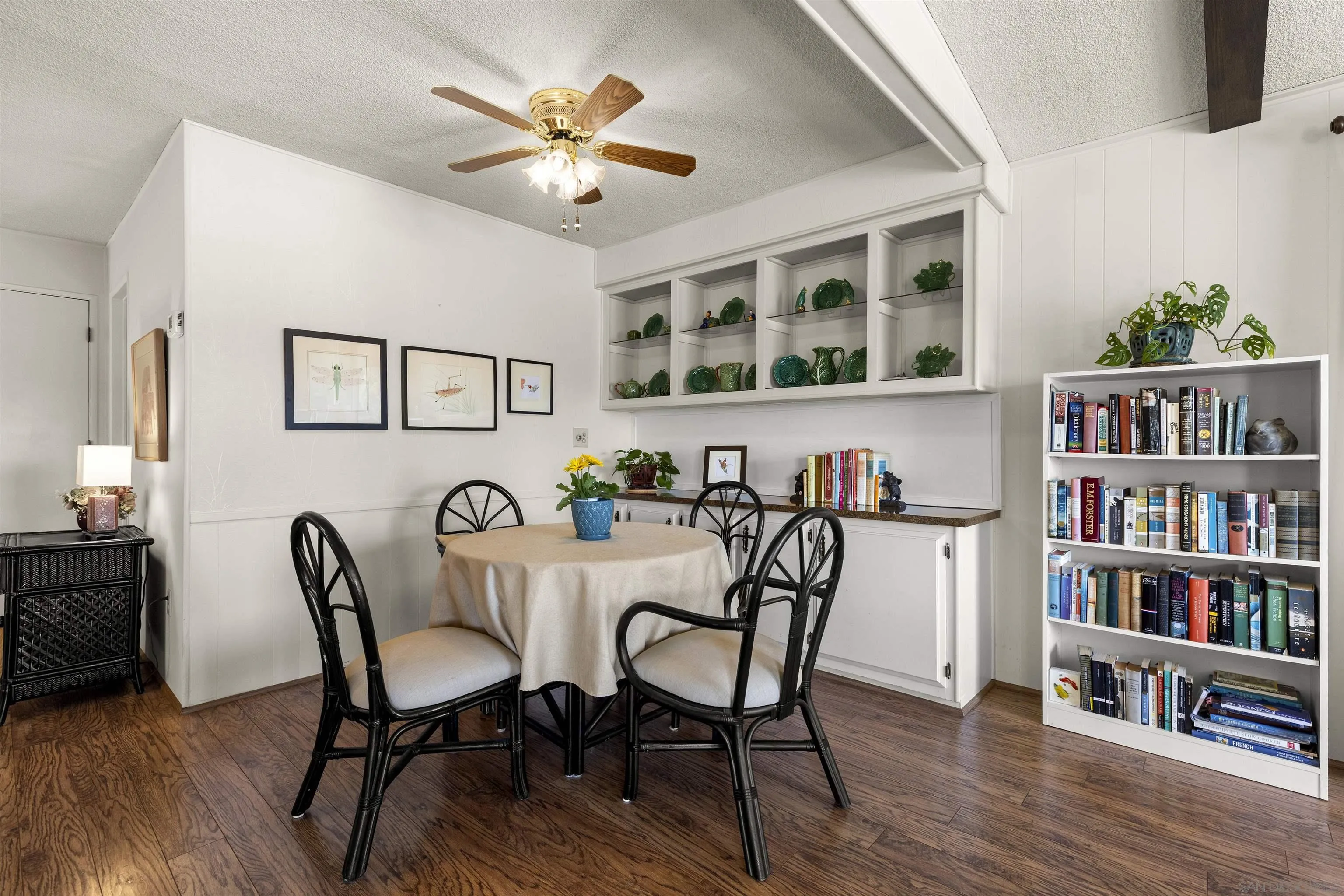 https://cdn.realtyfeed.com/cdn/127/250041754/e4c090949cb7c11996356f97ea2df5a6.webp