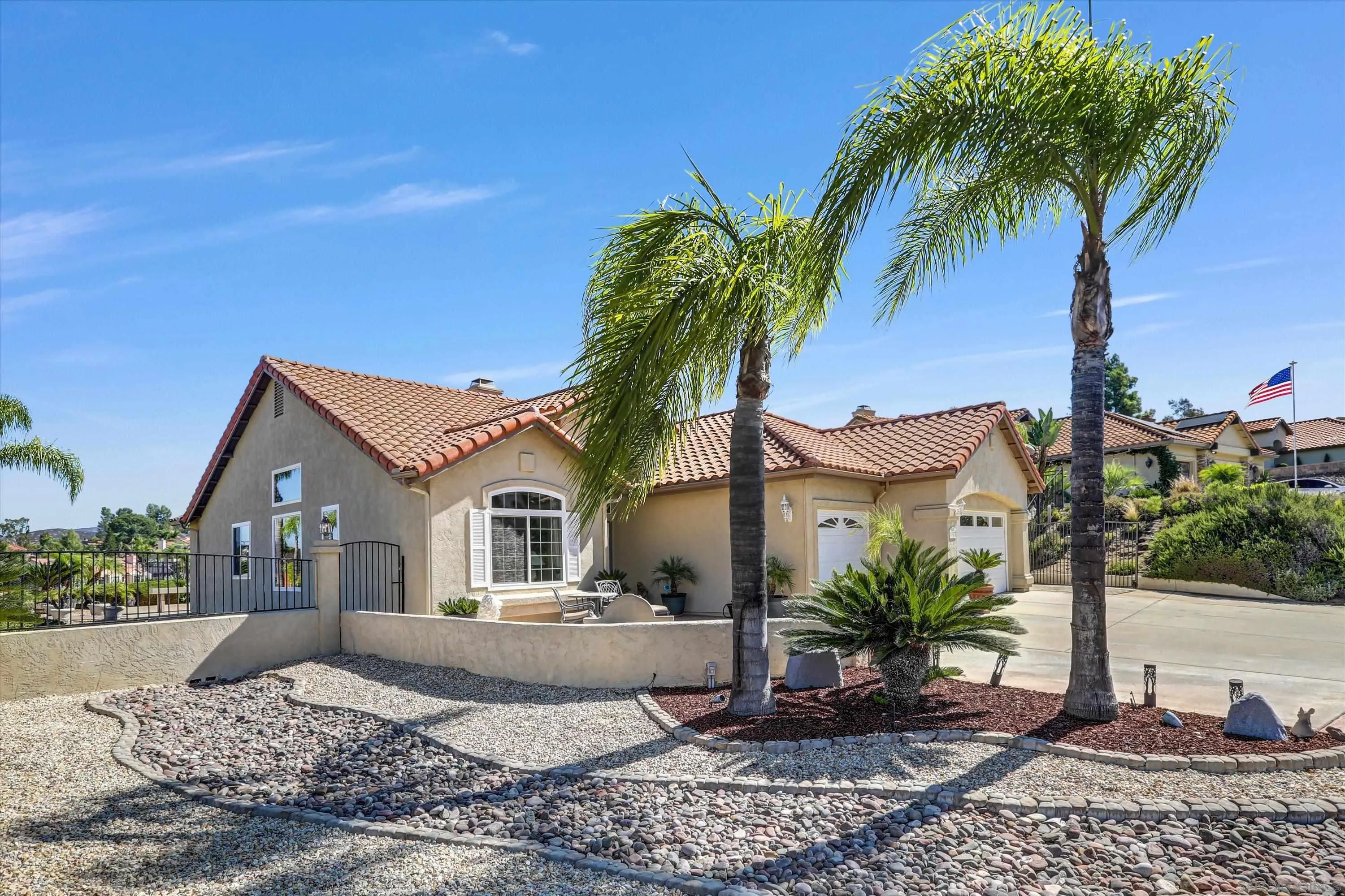 https://cdn.realtyfeed.com/cdn/127/250041757/cee494c854077adcd746958a09ae591d.webp