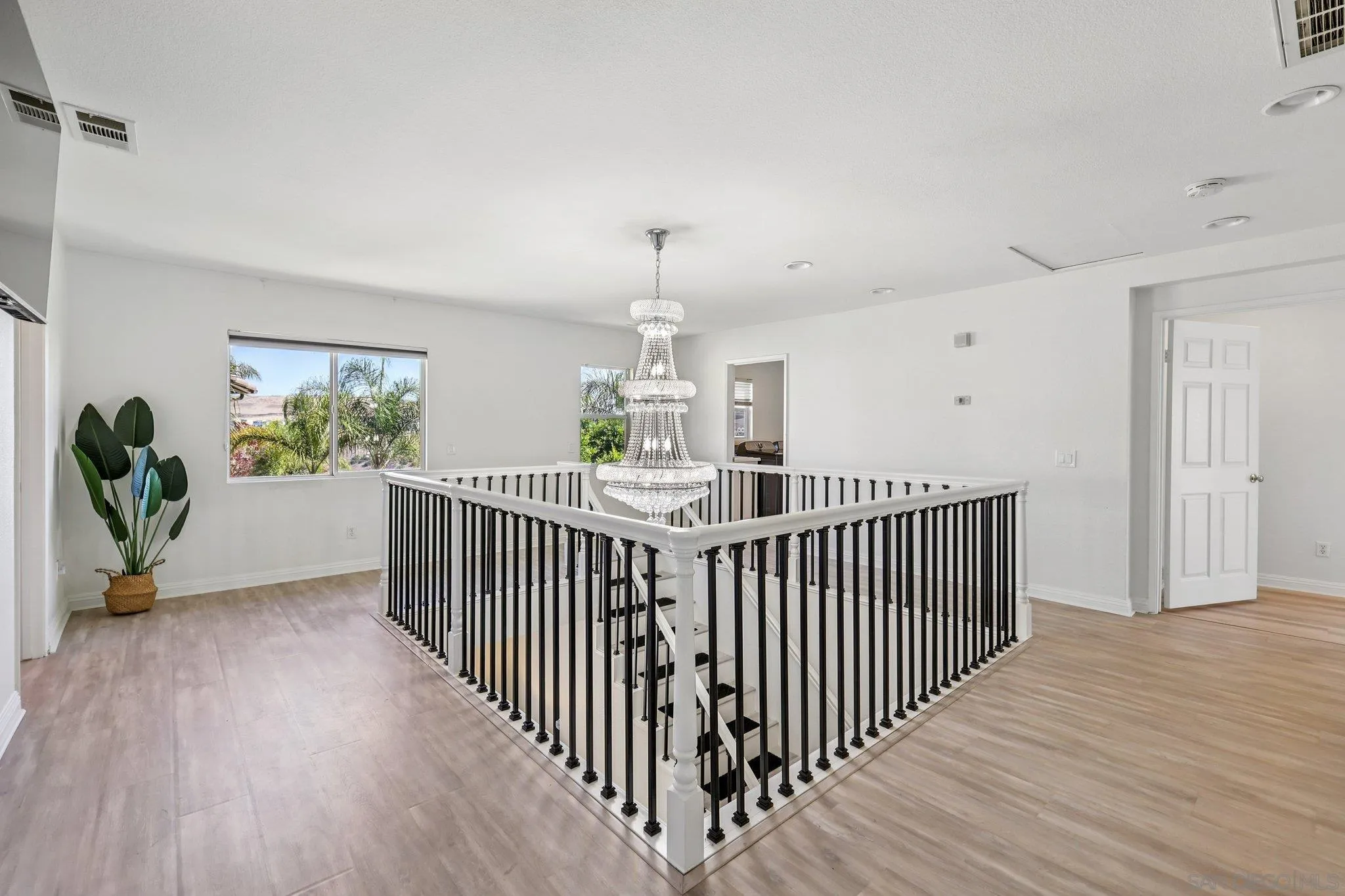 https://cdn.realtyfeed.com/cdn/127/250041768/e1a9c723260c56e3f44b1d0f25b0630e.webp