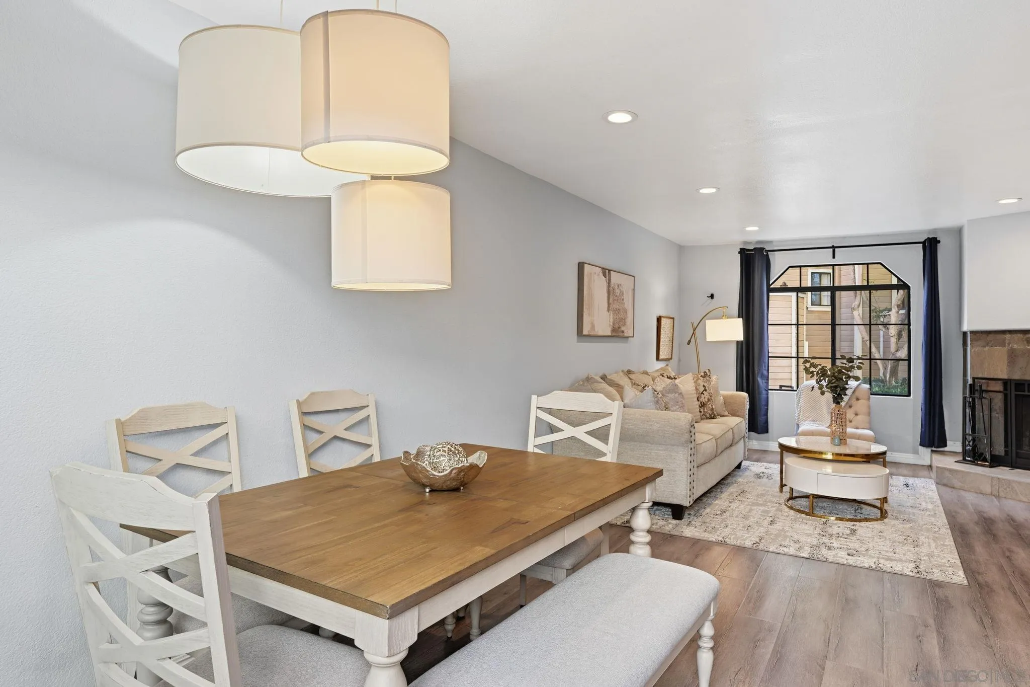 https://cdn.realtyfeed.com/cdn/127/250041770/c1e587d8c6df3bfac7a69ad9200e3d2e.webp