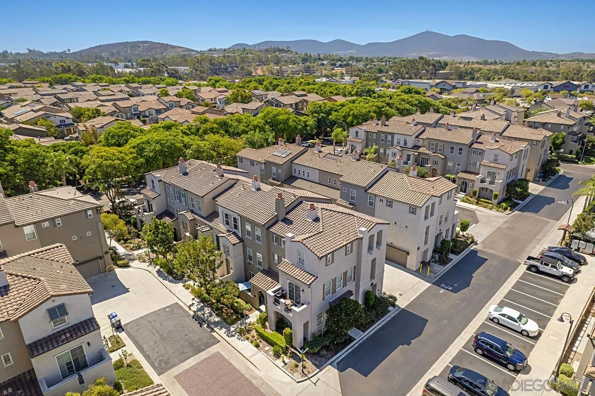 https://cdn.realtyfeed.com/cdn/127/250041773/acf12a81c6fc72cb435c4645e23978f9.webp