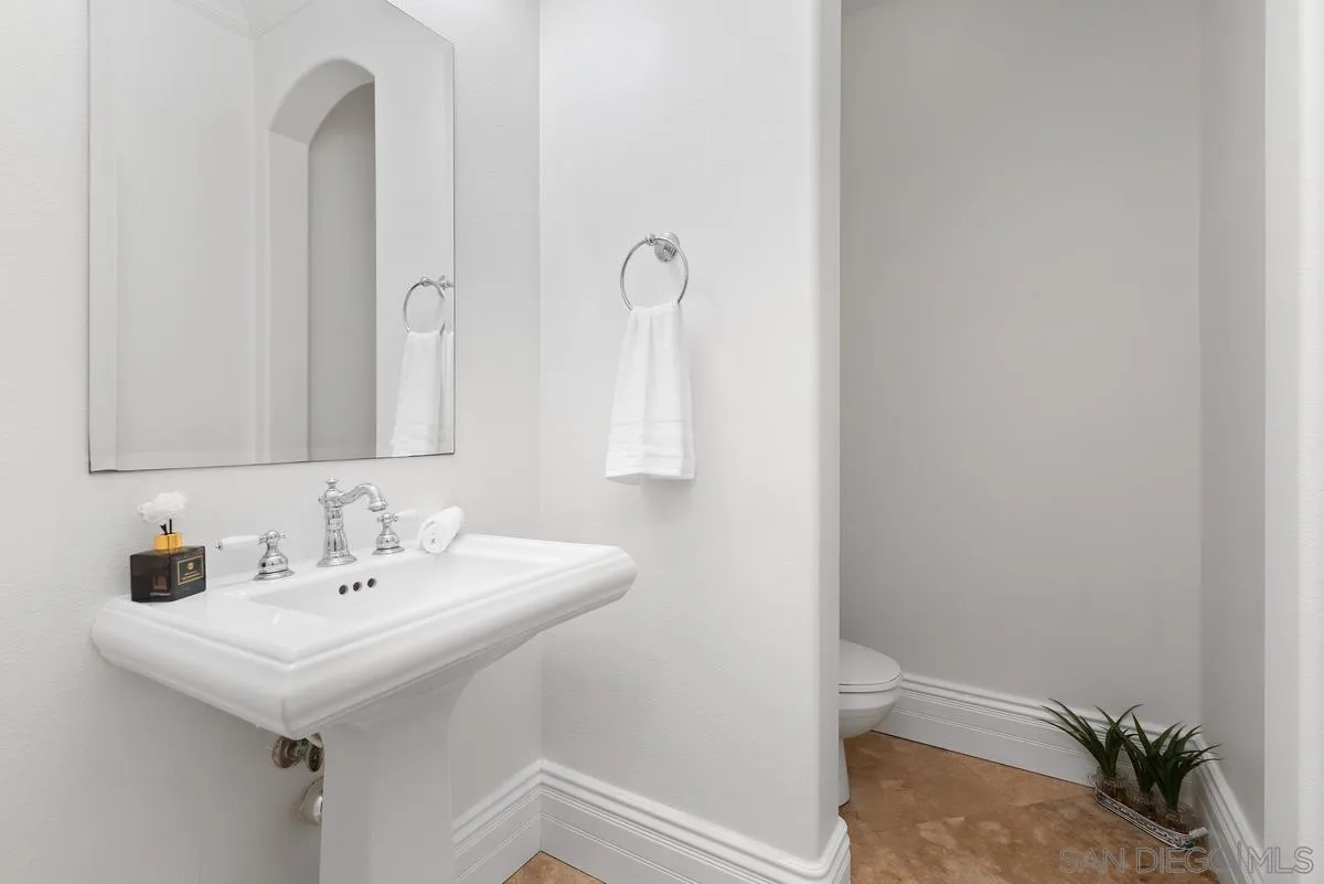 https://cdn.realtyfeed.com/cdn/127/250041775/b5d06a5e423ecab9c251e3c439c07620.webp