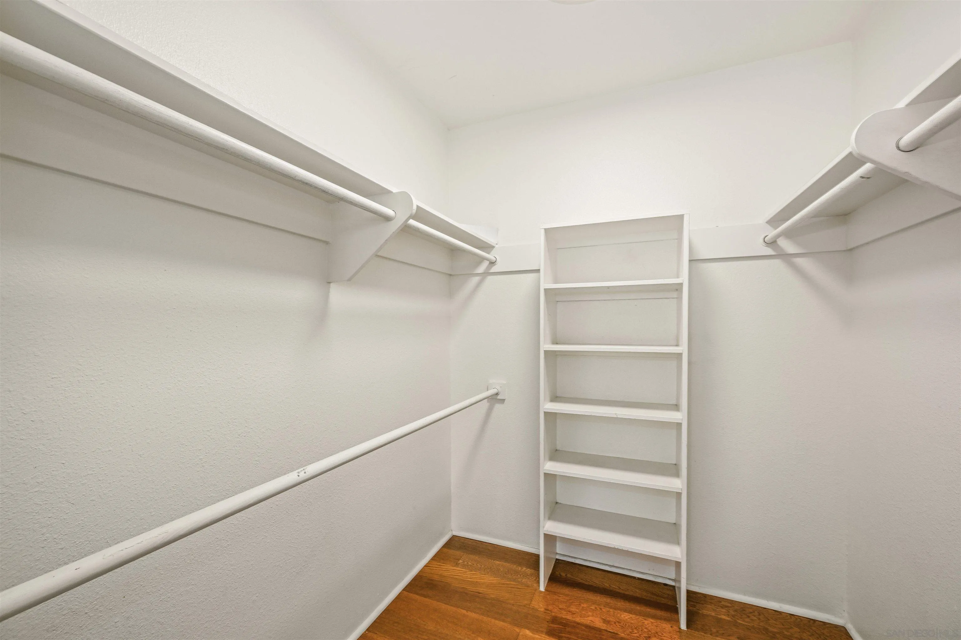 https://cdn.realtyfeed.com/cdn/127/250041778/7ea0c0c1ca6e81b89c5f94af1f0991e1.webp