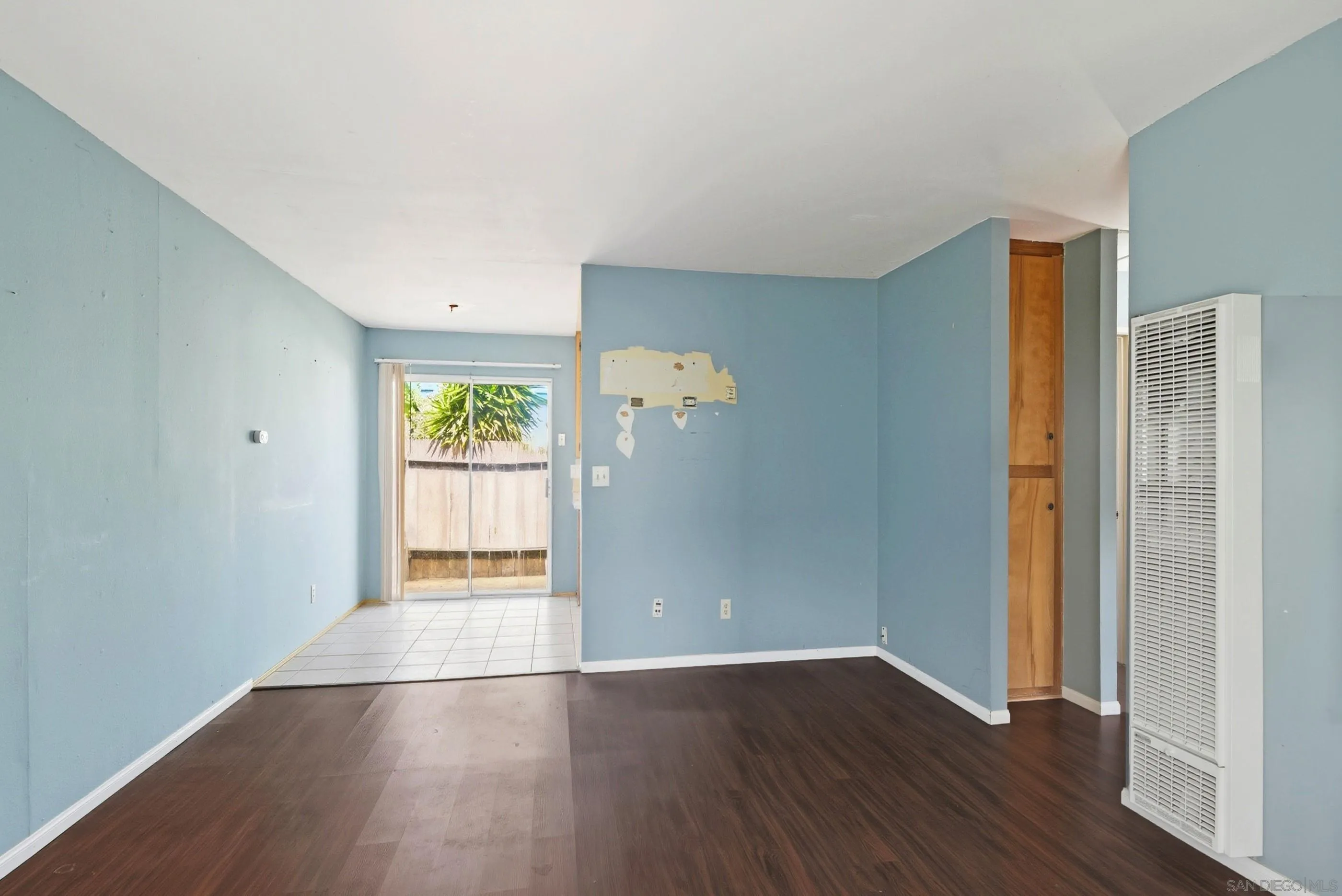 https://cdn.realtyfeed.com/cdn/127/250041793/02fcd9d45ab633dacdaa96dbd360af2c.webp