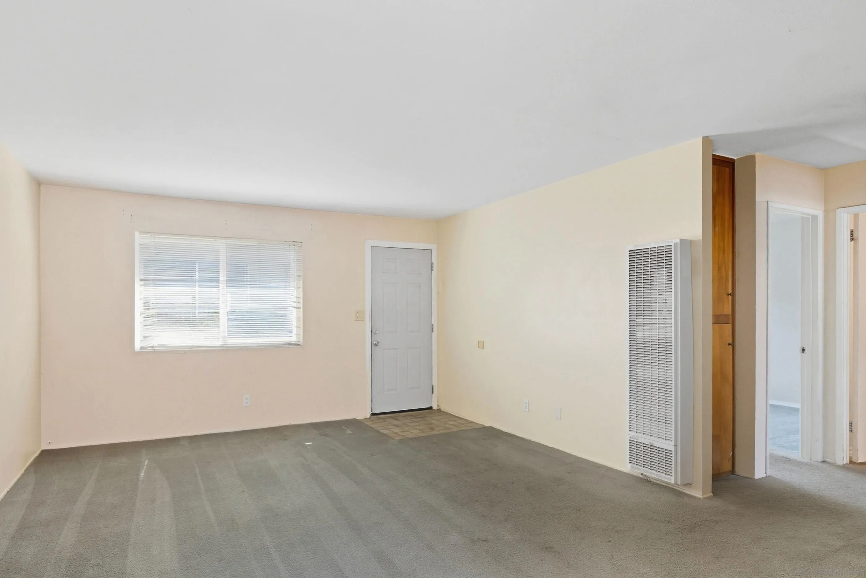 https://cdn.realtyfeed.com/cdn/127/250041793/7efd55cf85613b108b71d77fd33d51d1.webp