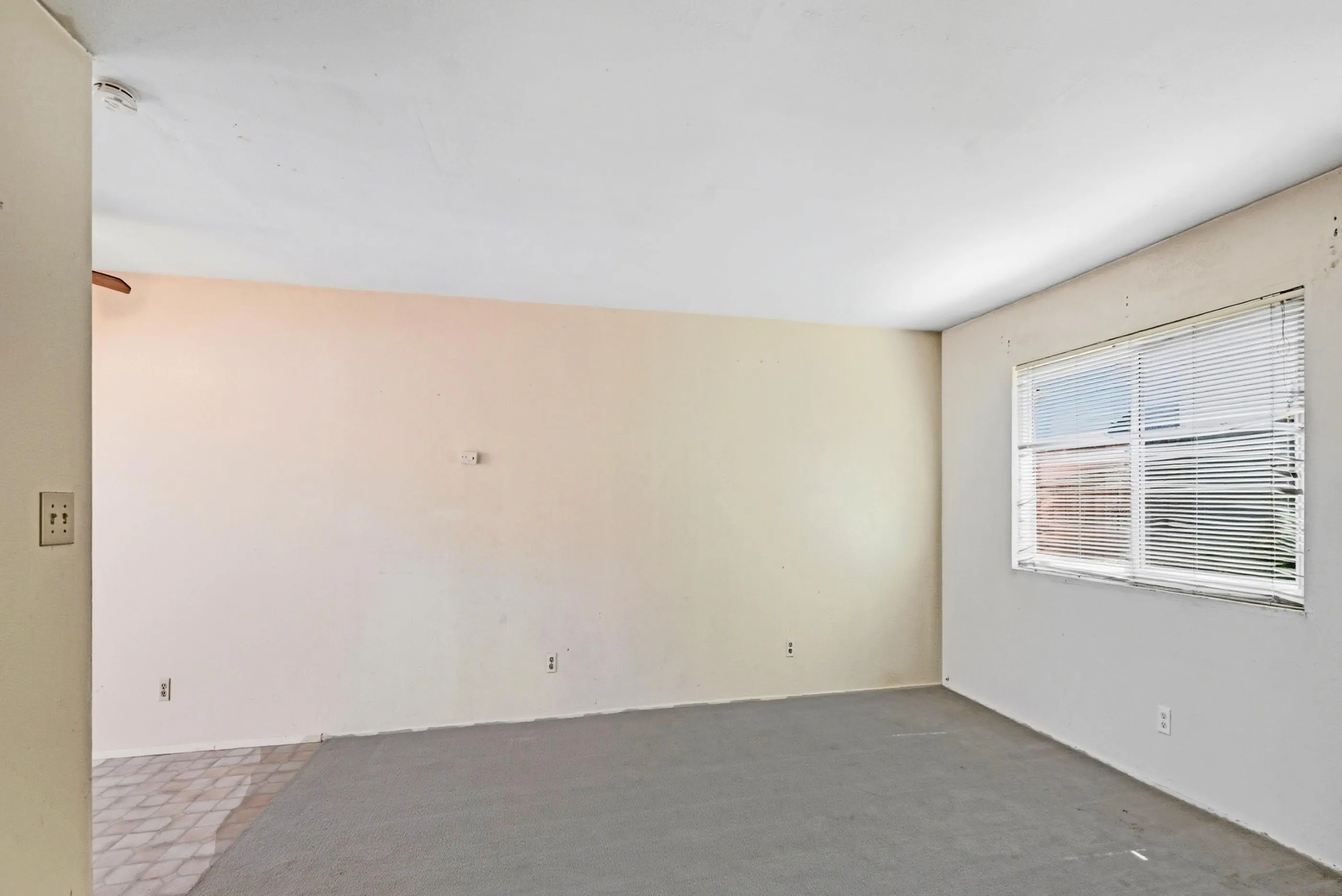 https://cdn.realtyfeed.com/cdn/127/250041793/cc9f660a1a51d13ee84ddb031b18e8f7.webp
