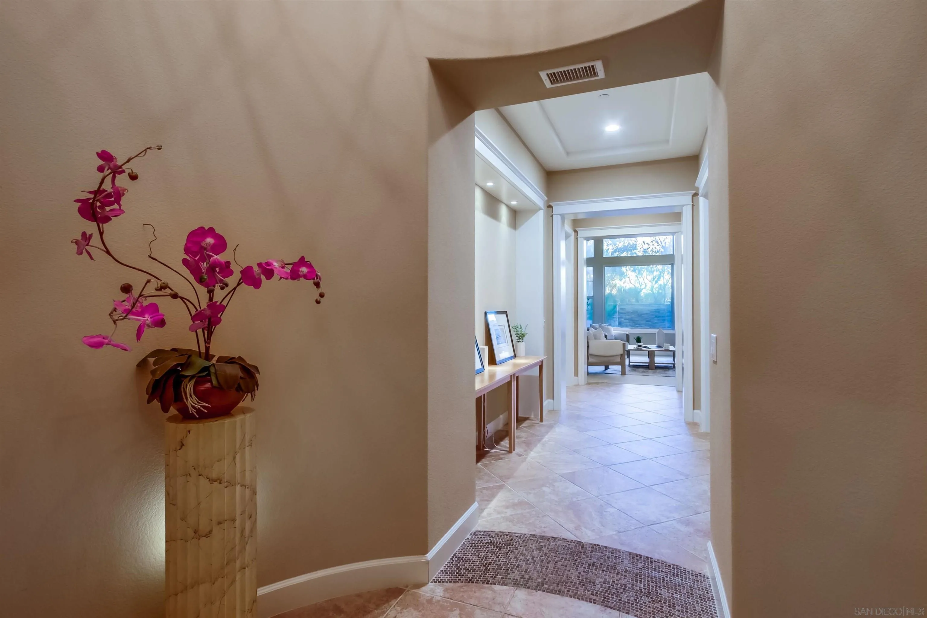 https://cdn.realtyfeed.com/cdn/127/250041795/43a0a848e813178b6671fe4fab0cecbd.webp