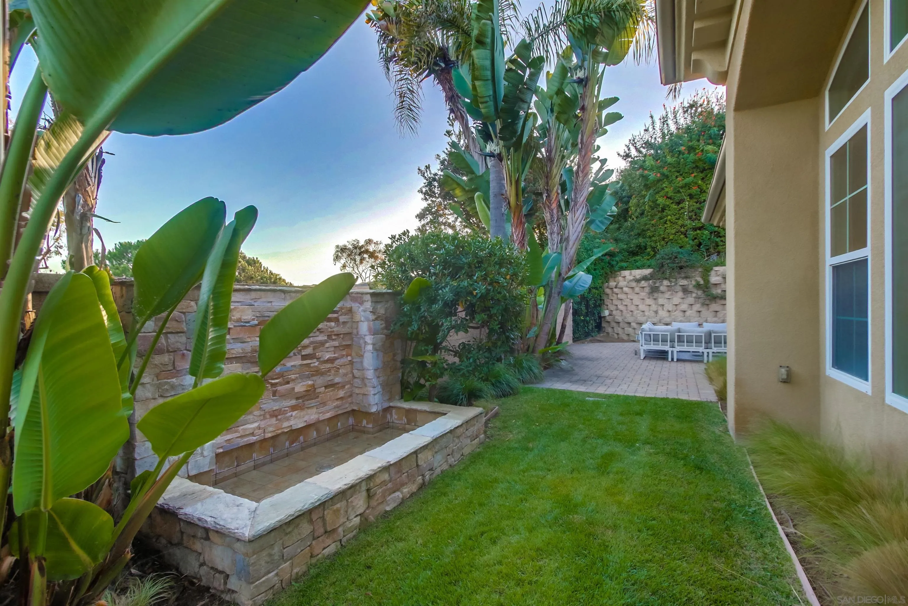 https://cdn.realtyfeed.com/cdn/127/250041795/5c8d5b80f15986765e724482728f43e9.webp