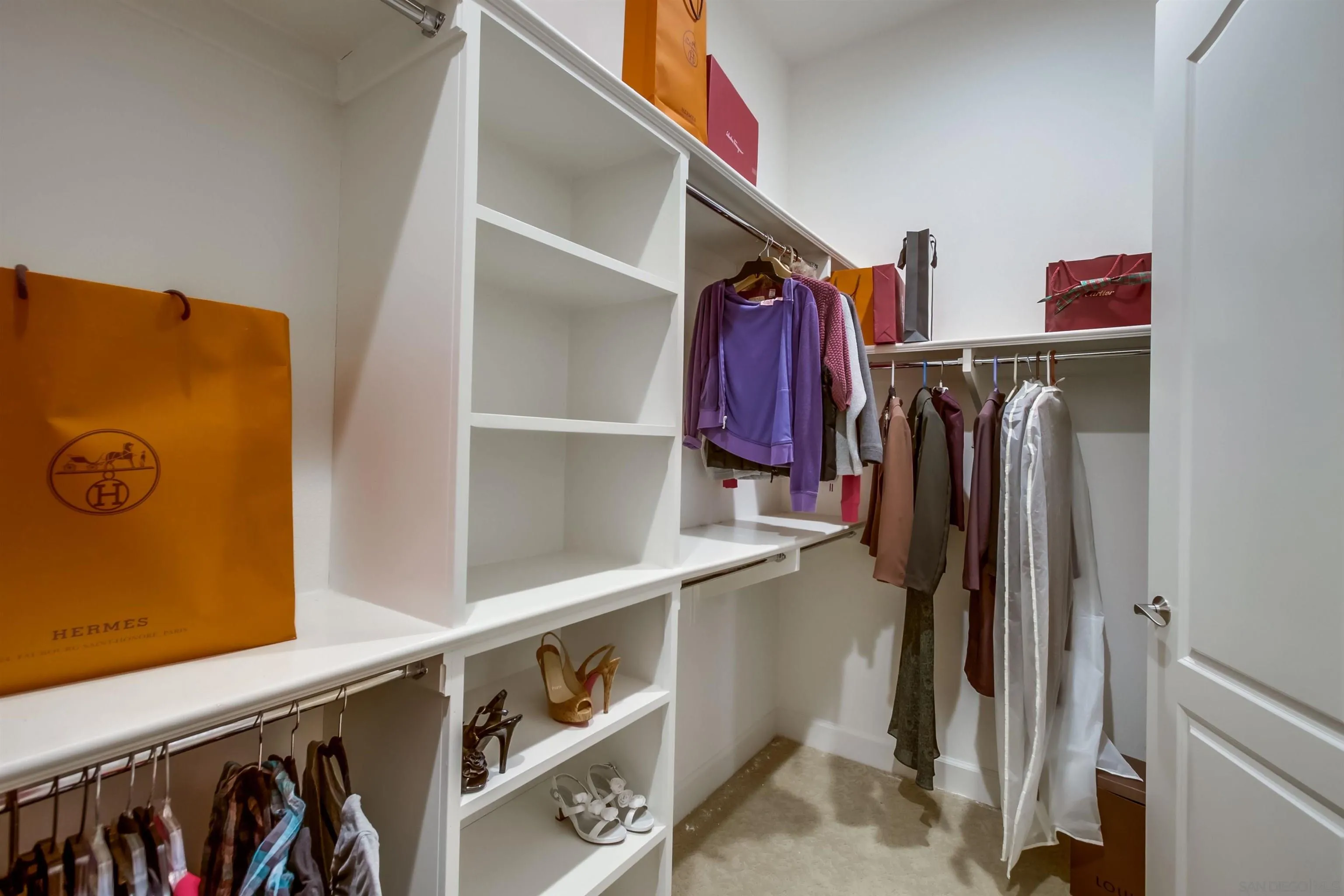 https://cdn.realtyfeed.com/cdn/127/250041795/71d2d04990b8c9e50861aeb41fe57f09.webp