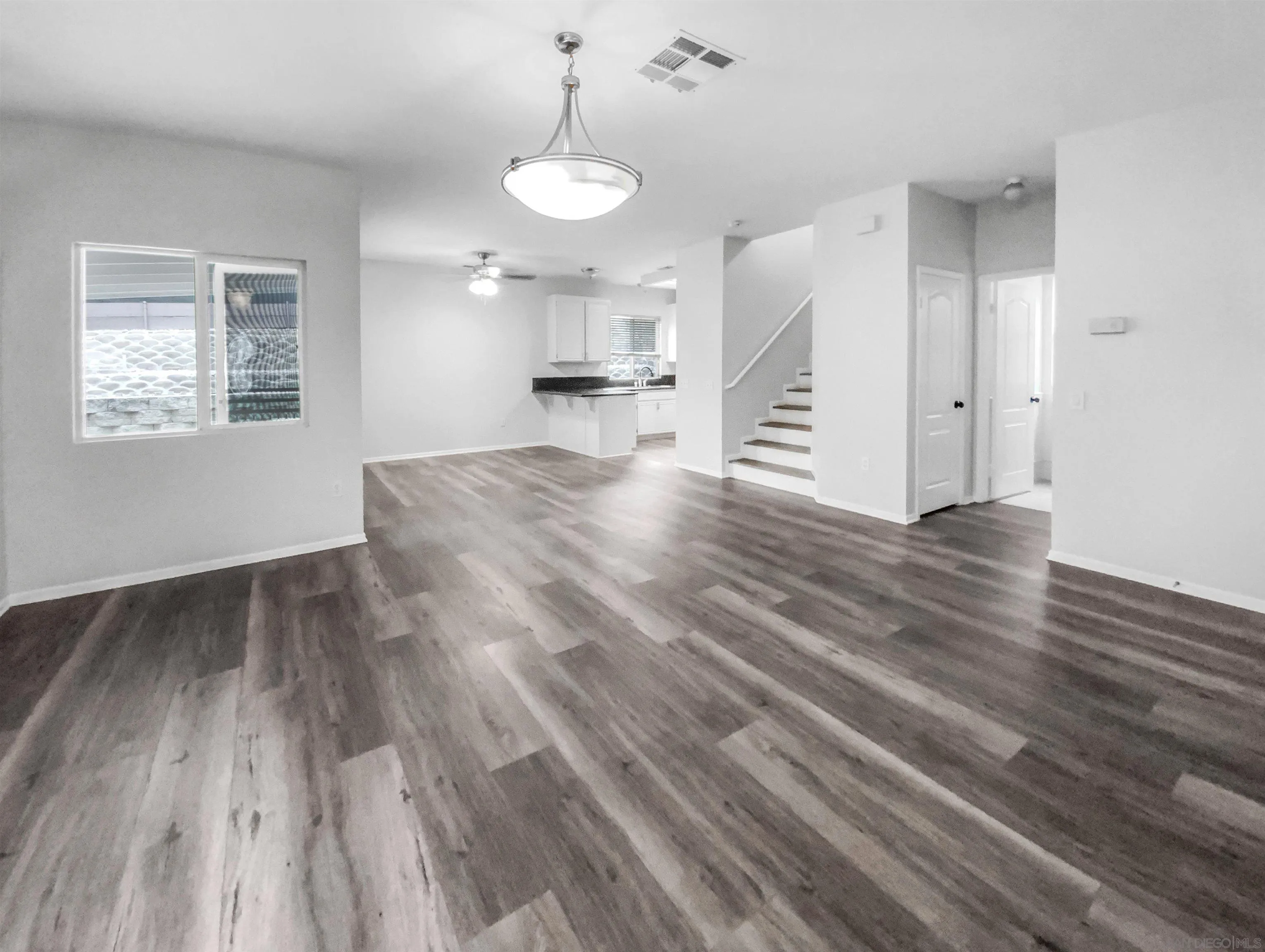 https://cdn.realtyfeed.com/cdn/127/250041797/943b5655d0dfbdb903b178d7ecd8fc46.webp