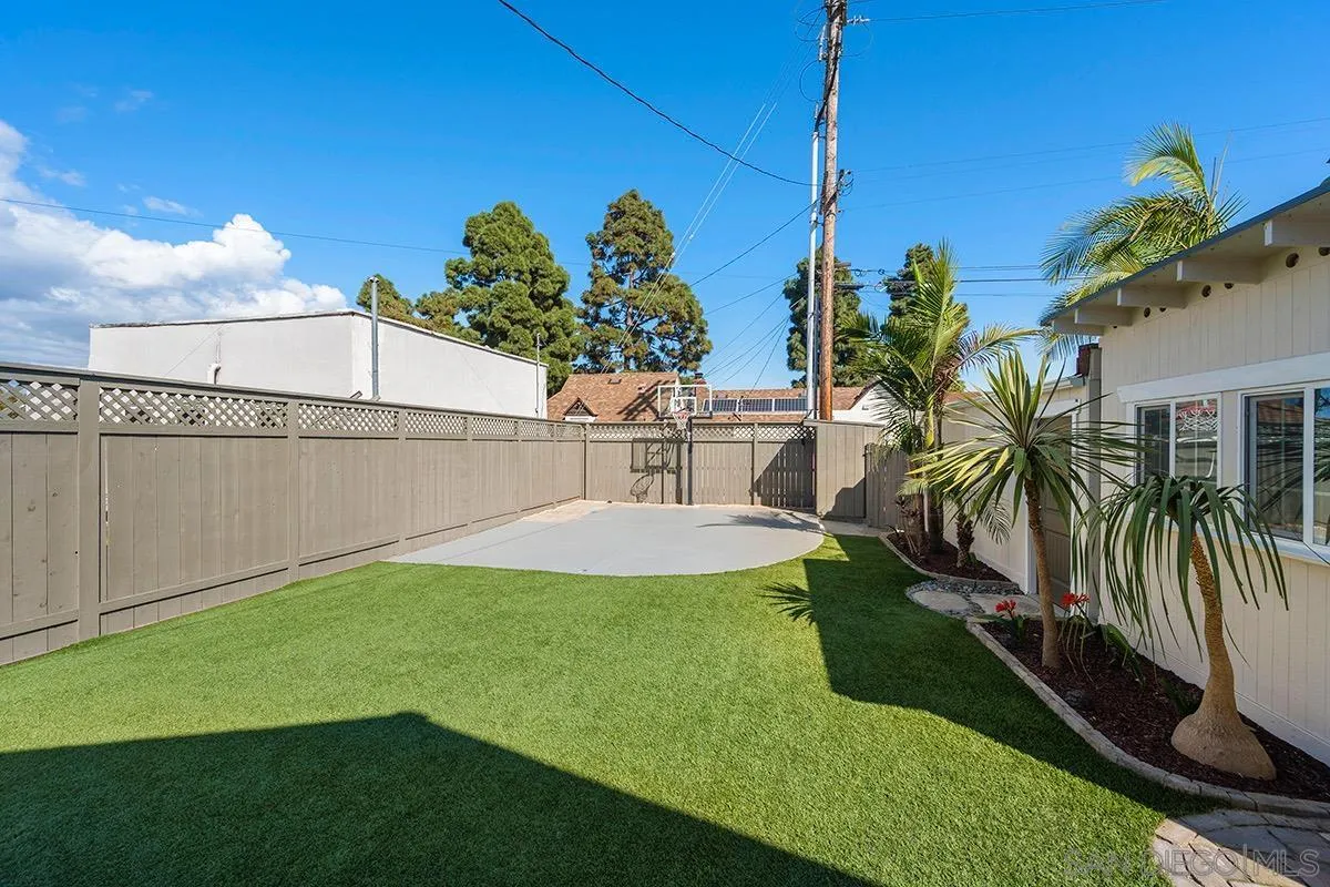 https://cdn.realtyfeed.com/cdn/127/250041799/732e9cd1a81f7cb2c6507b2485df1fa6.webp