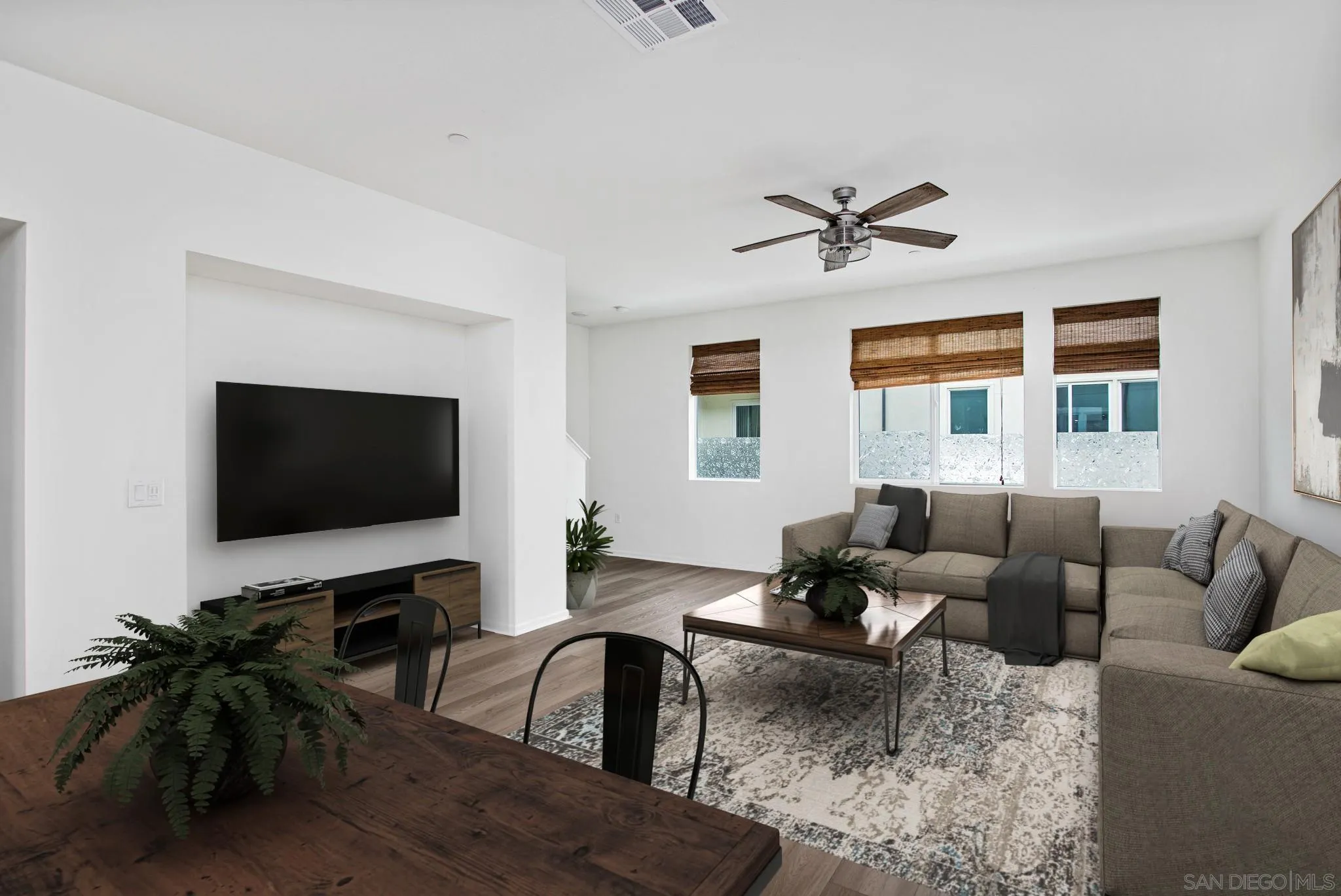 Photo #3: 250041801 Listing 