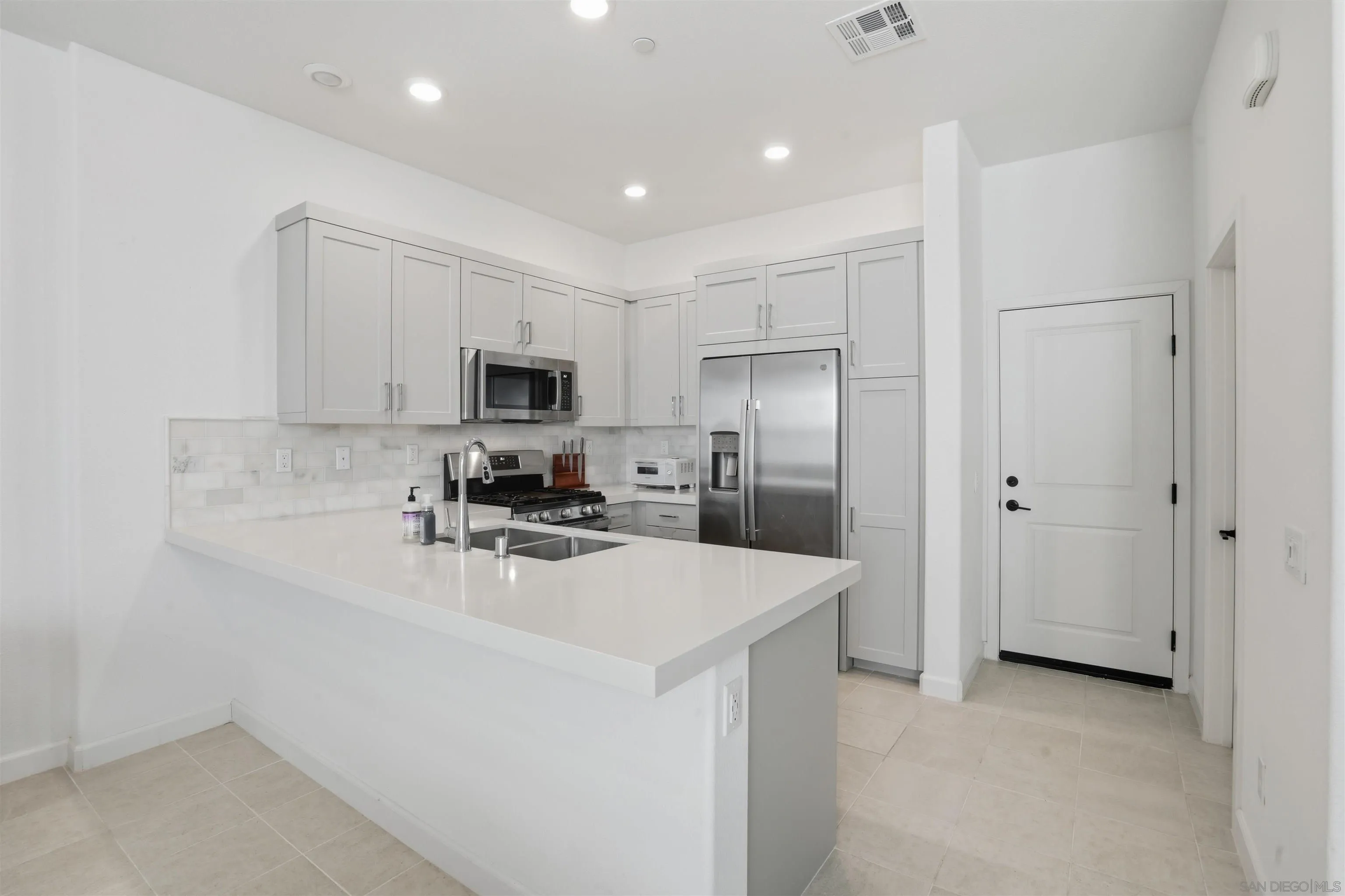 https://cdn.realtyfeed.com/cdn/127/250041802/700138add2f047e0a861353f4addf55b.webp
