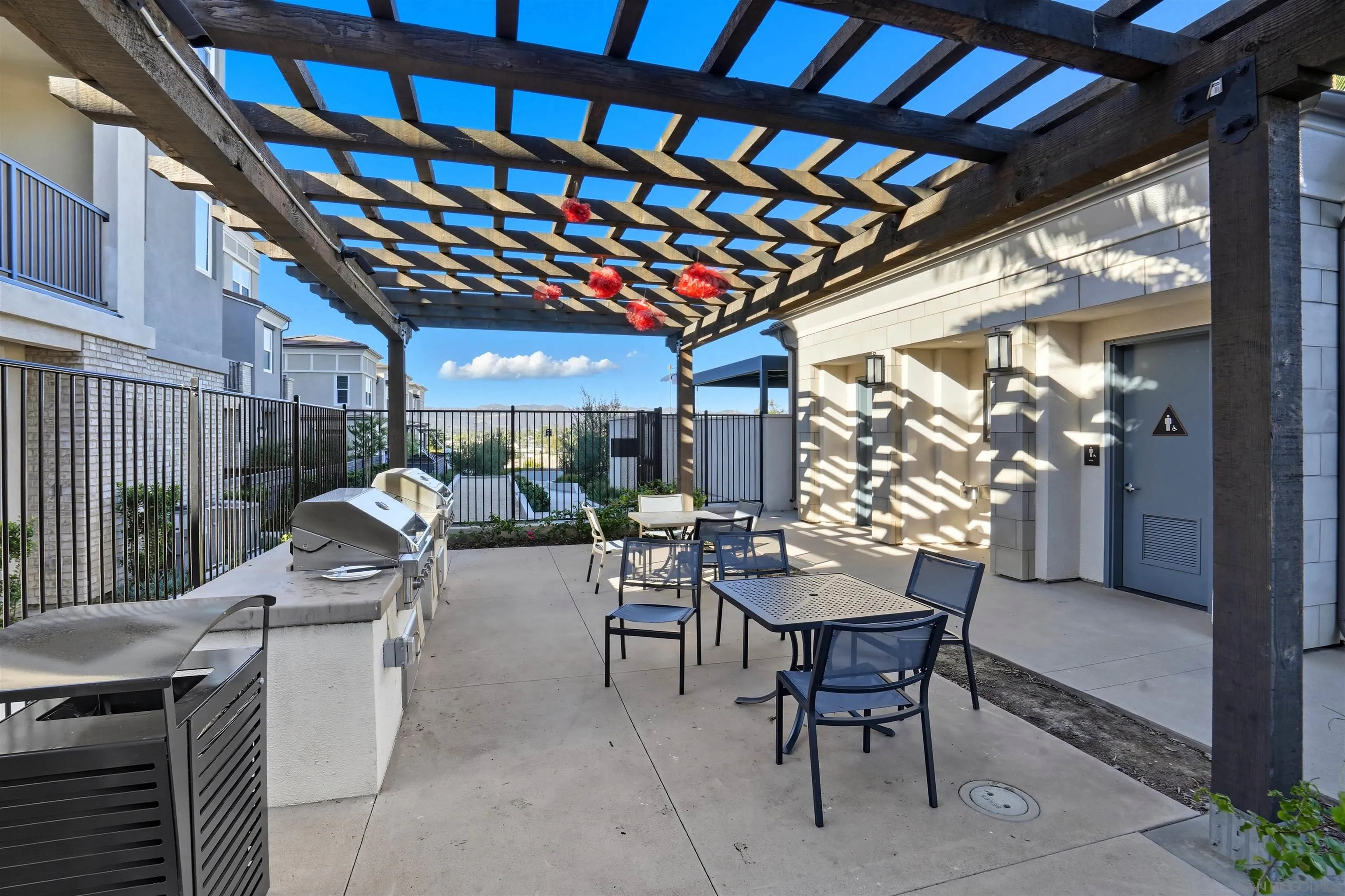 https://cdn.realtyfeed.com/cdn/127/250041802/db874229df8820310259816f5ee1ca97.webp