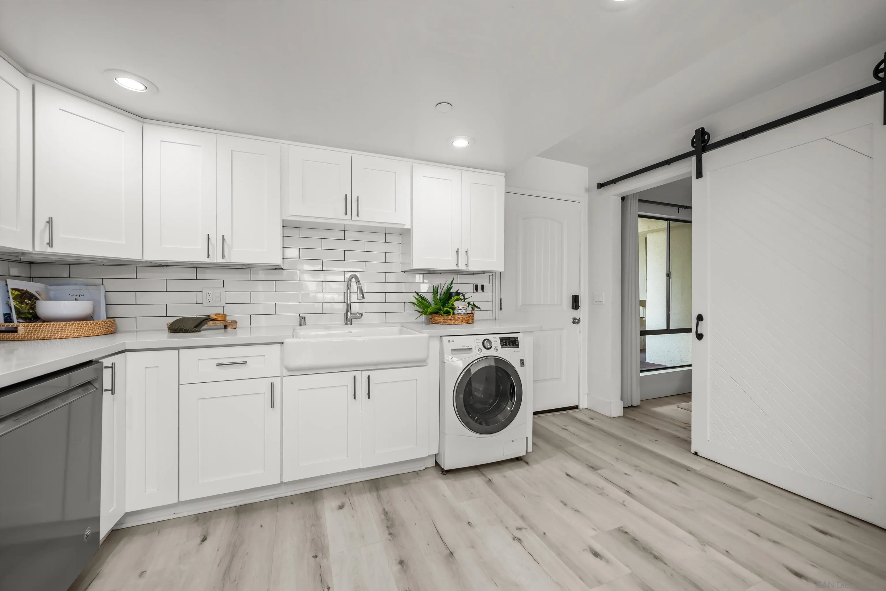 https://cdn.realtyfeed.com/cdn/127/250041803/041e2073013b70ac3e0cbc4c3990fa78.webp