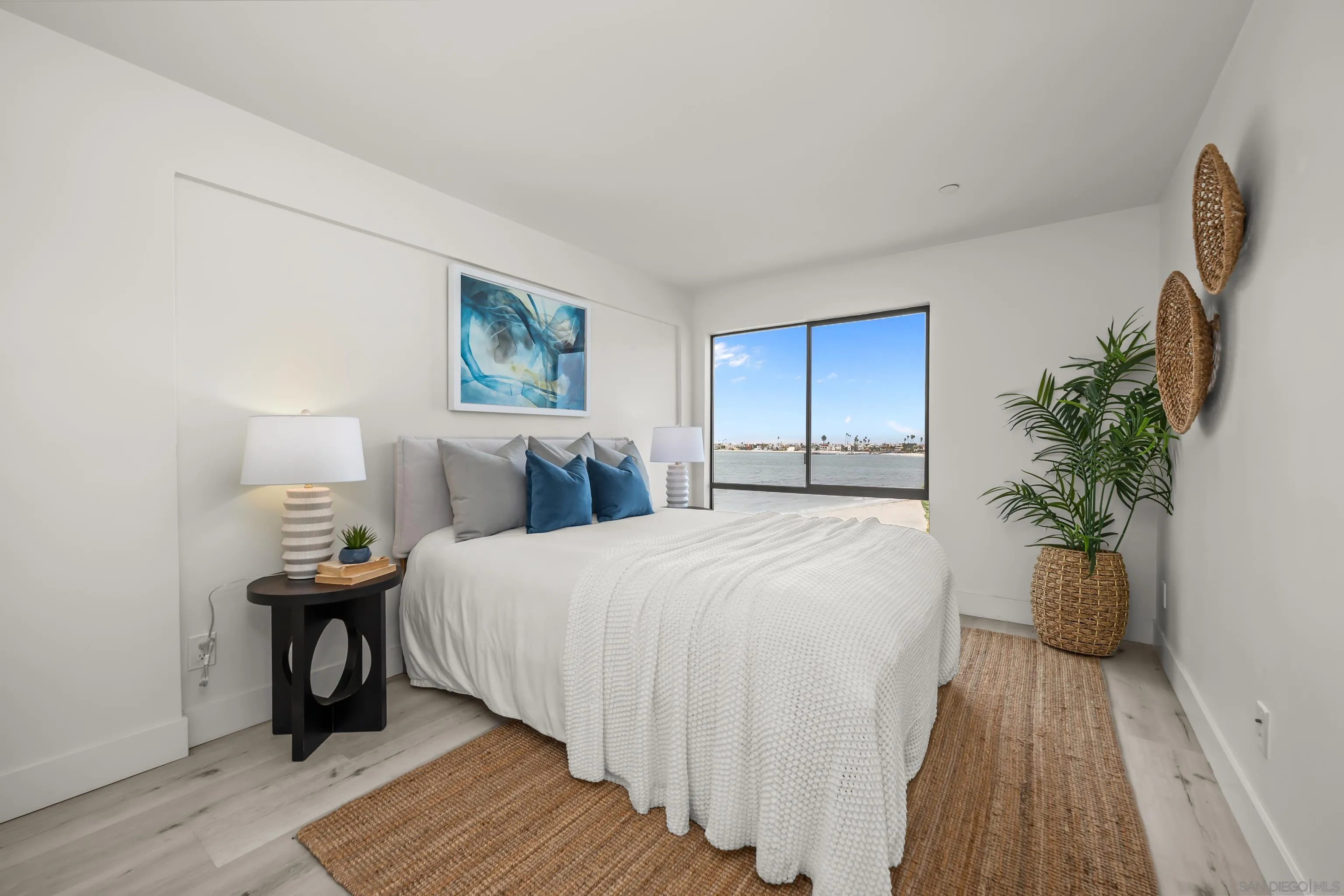 https://cdn.realtyfeed.com/cdn/127/250041803/c6f08bdcfaf3d770ed091fbd2d0a0848.webp