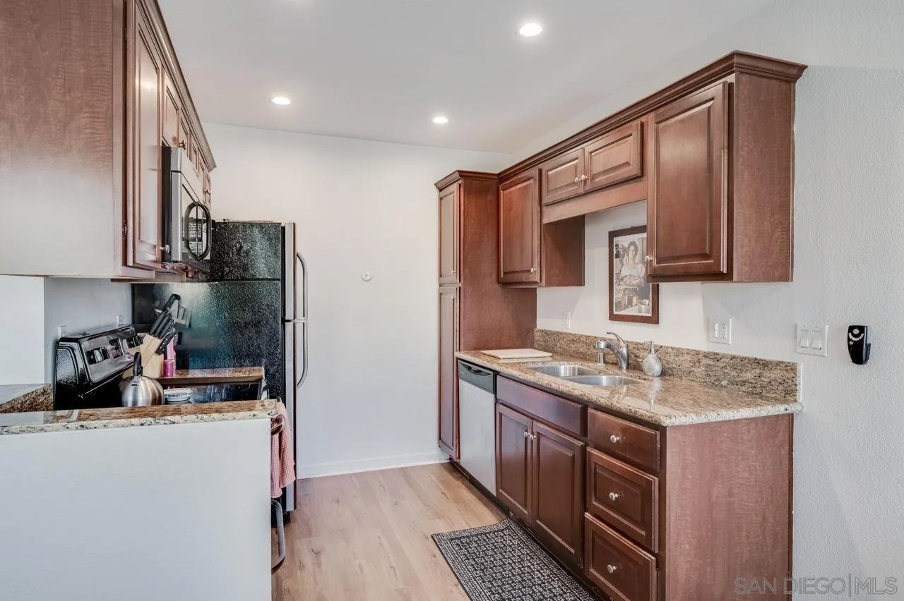 https://cdn.realtyfeed.com/cdn/127/250041806/28bc219bb5f618cf1541624bb5d610f3.webp