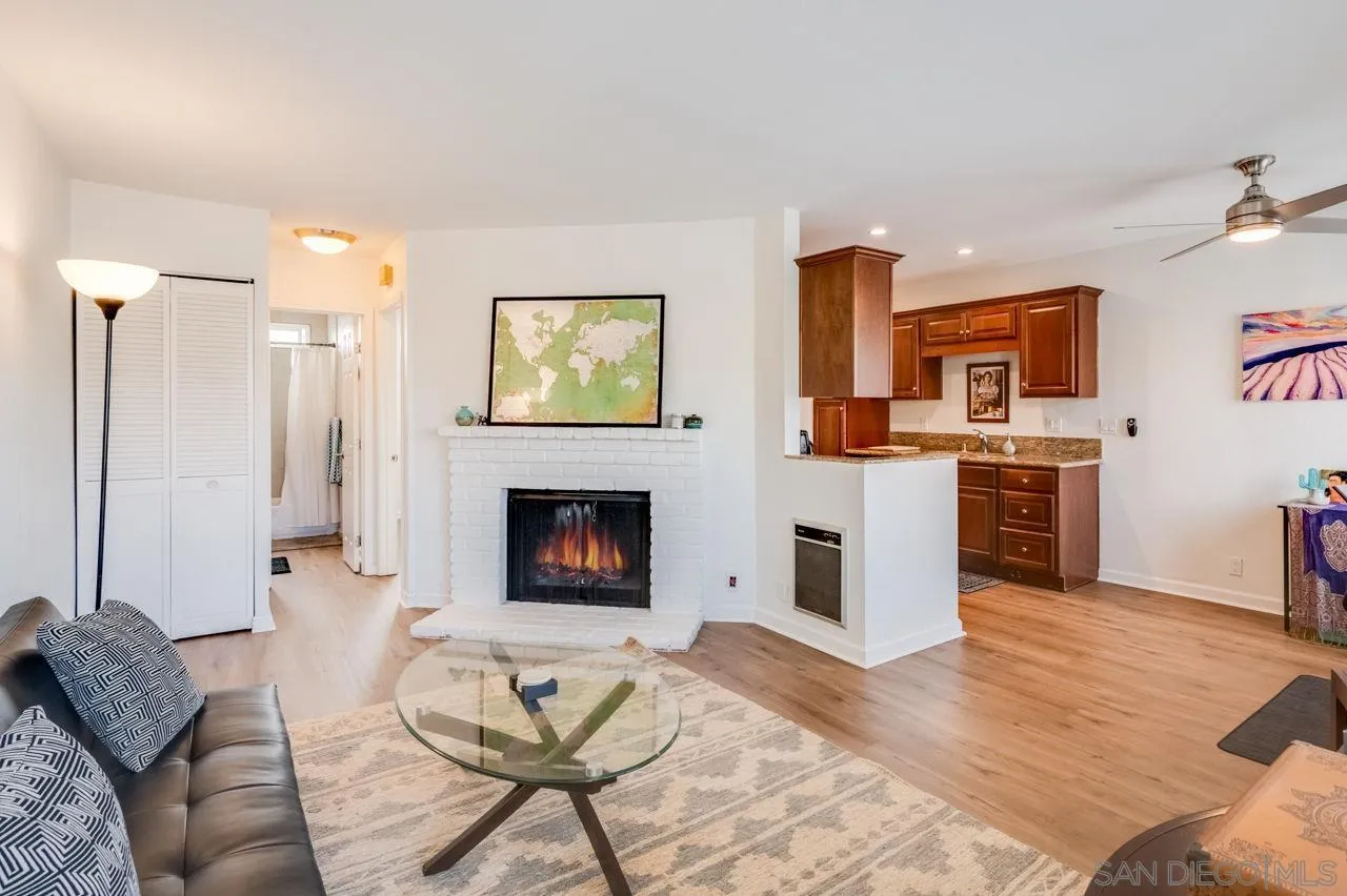 Photo #3: 250041806 Listing 