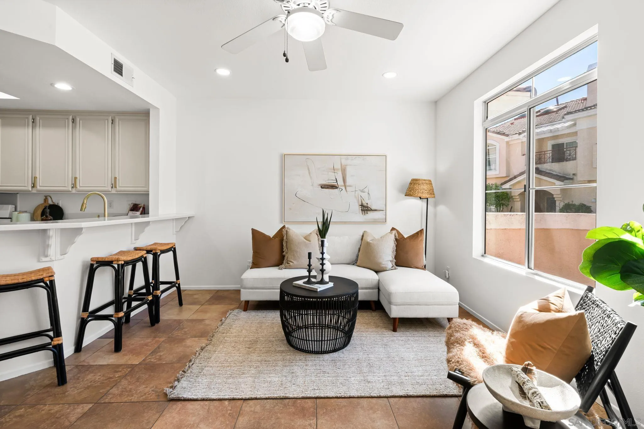 https://cdn.realtyfeed.com/cdn/127/250041808/1e7855f5710141b8552d6054bbe01bcb.webp