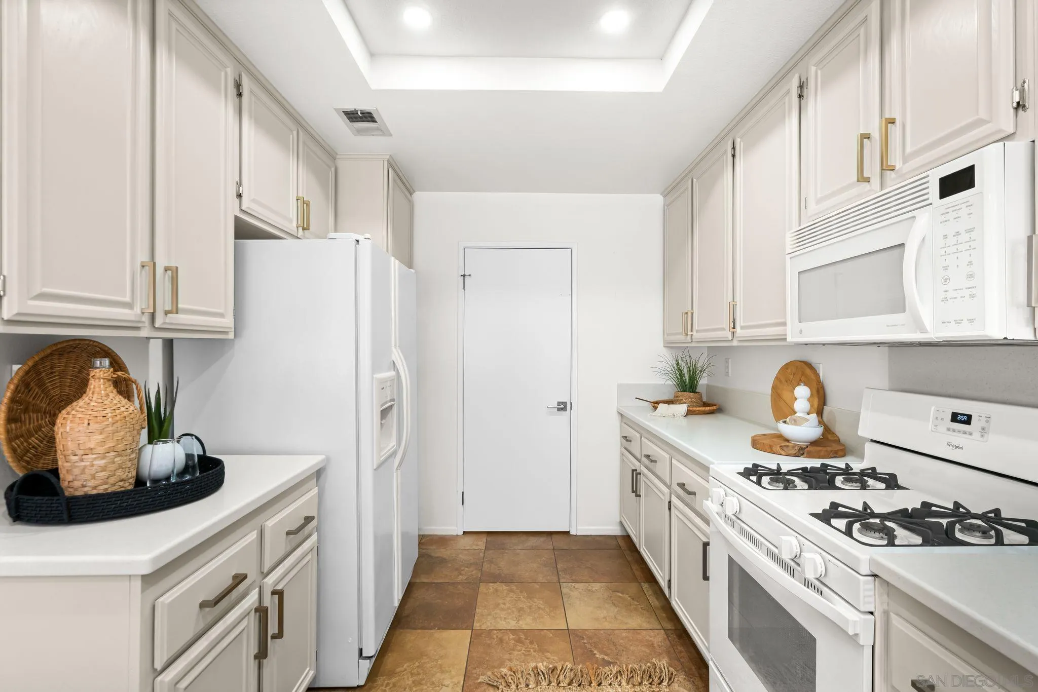 https://cdn.realtyfeed.com/cdn/127/250041808/bee32eec2307e8c6c030ab8e6f914cb2.webp