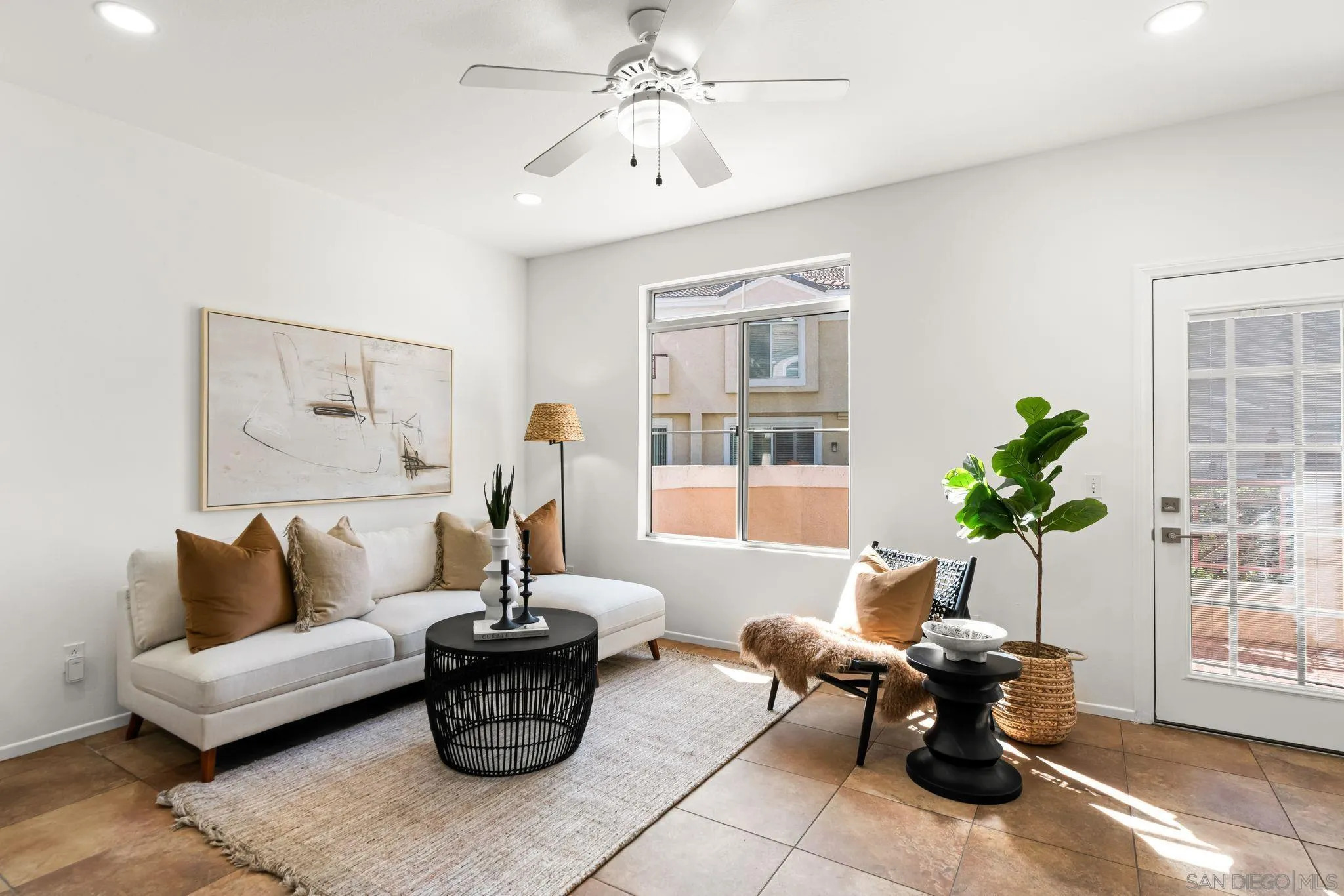 https://cdn.realtyfeed.com/cdn/127/250041808/c7e65b66ebfec1dcee59f7d6fbebbe09.webp