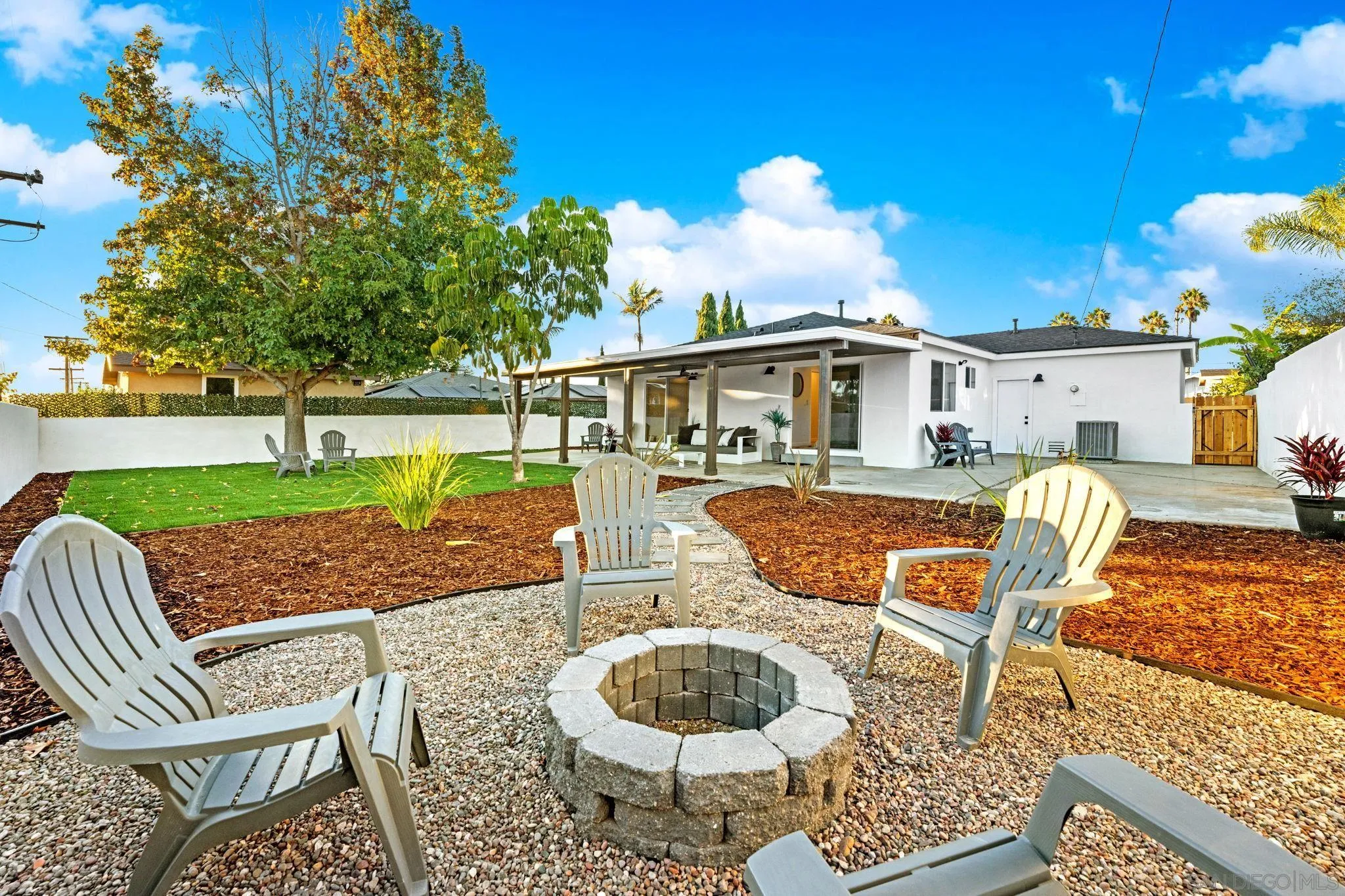 https://cdn.realtyfeed.com/cdn/127/250041810/2502dffe4abbb6dbc12f3b84d4a4c1b2.webp