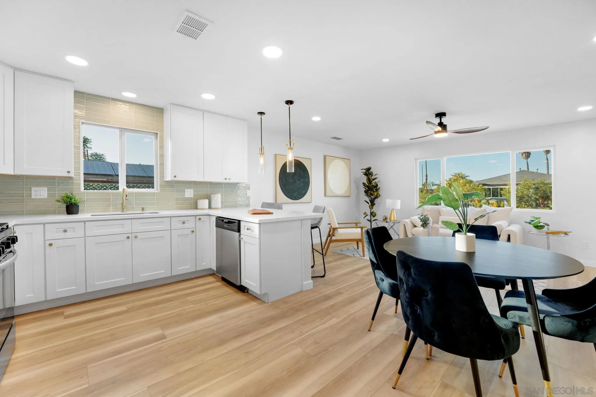 https://cdn.realtyfeed.com/cdn/127/250041810/66a055c8c55833b9775f58bdbc6bf47b.webp