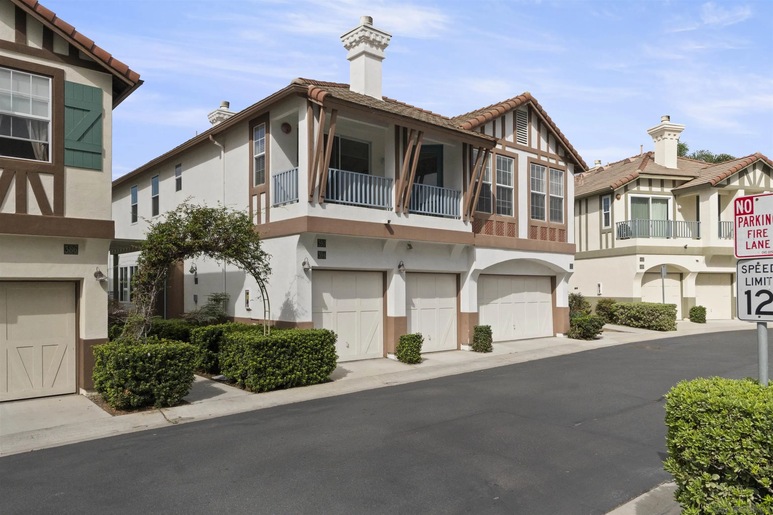 https://cdn.realtyfeed.com/cdn/127/250041812/2d63cb402337839bd92acdb1e9c0d70e.webp